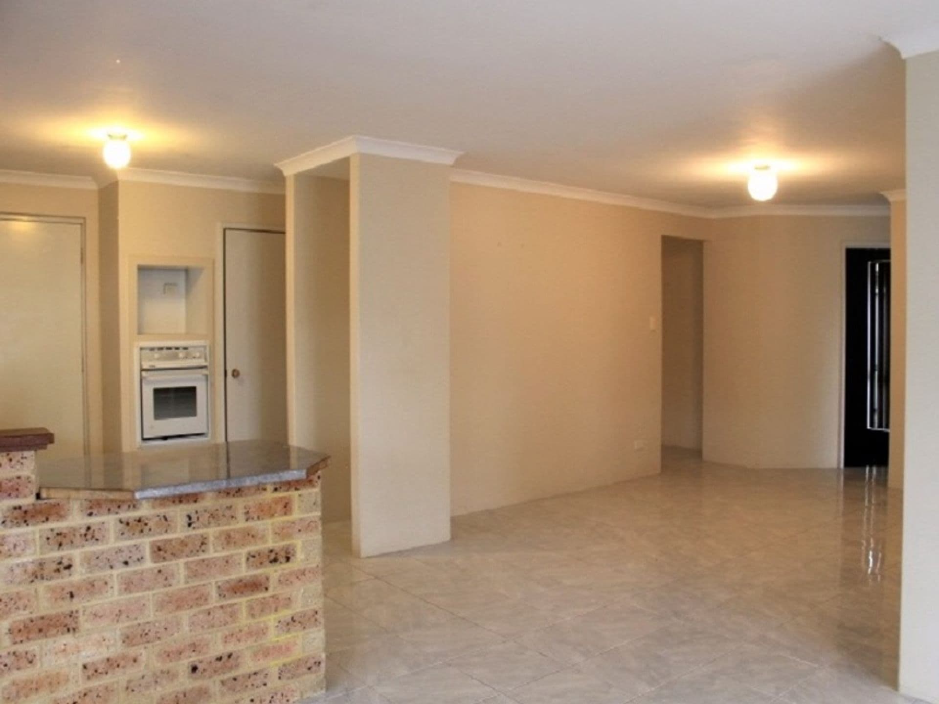 20/61 Rockingham Beach Road, Rockingham, WA, 6168, Warnbro - Thumbnail 3