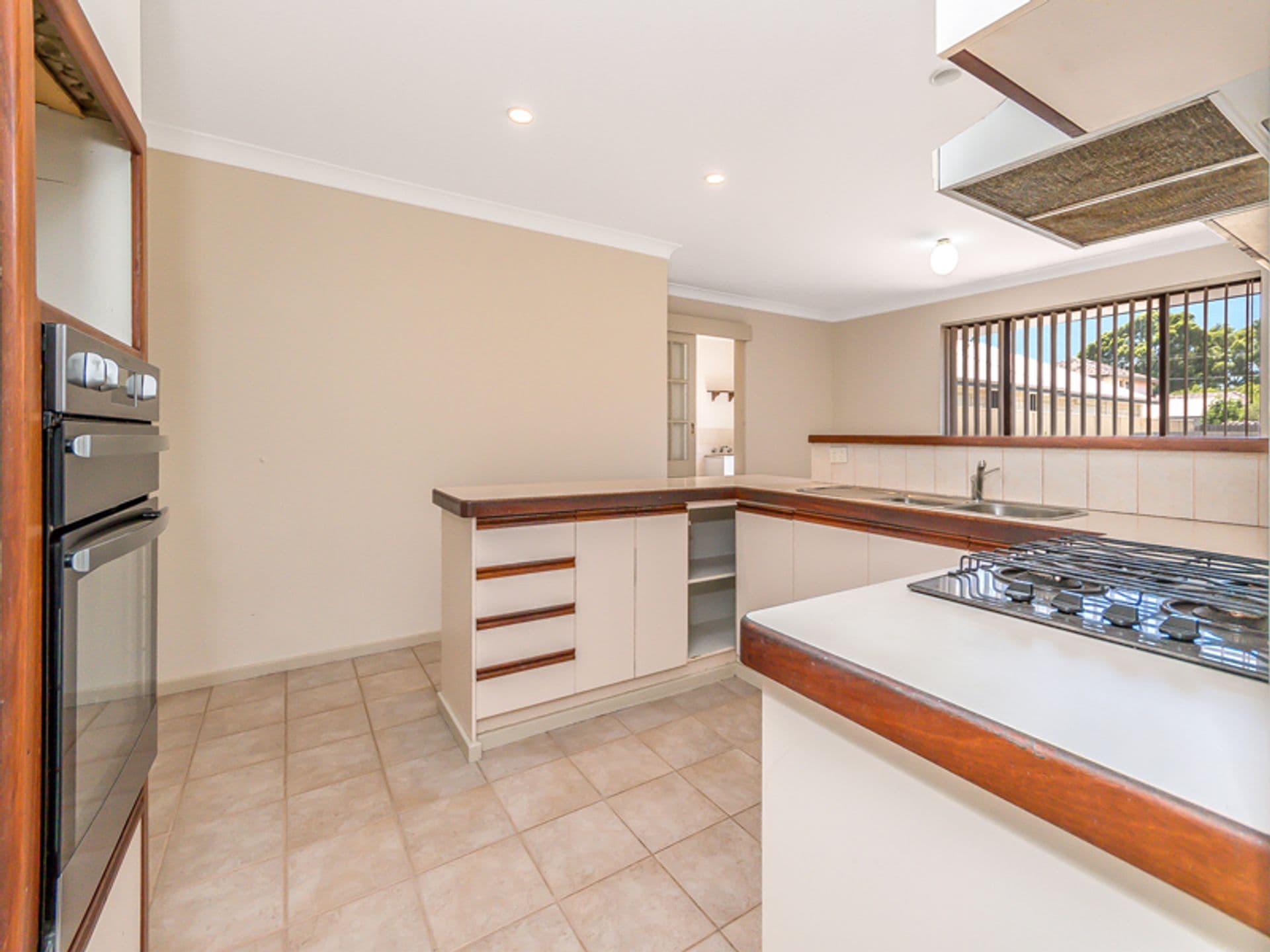 20/61 Rockingham Beach Road, Rockingham, WA, 6168, Safety Bay - Thumbnail 3
