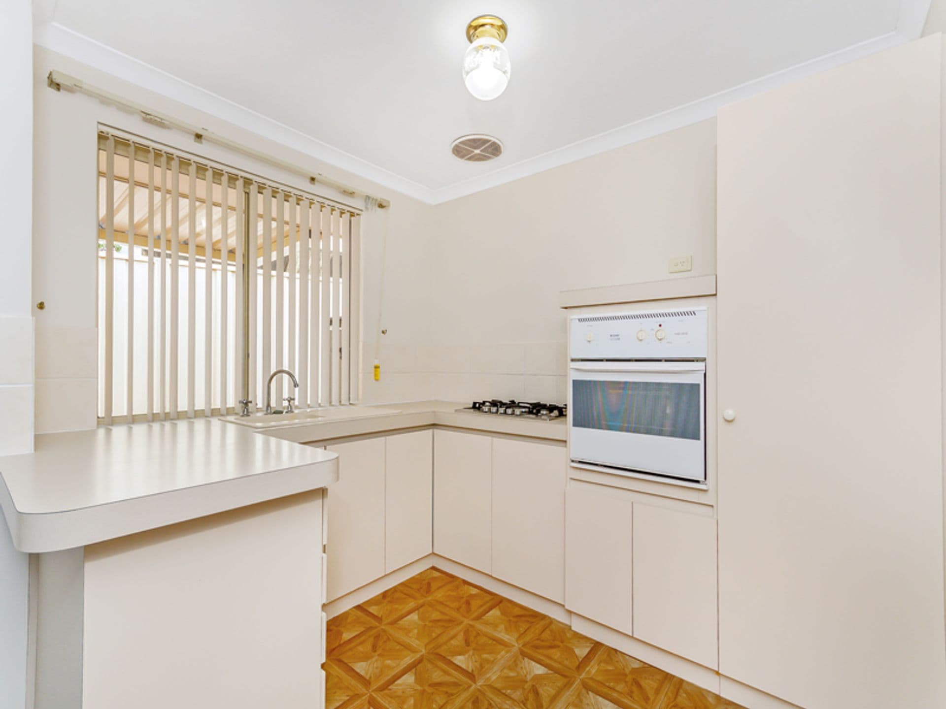 7/16-18 Inverness Court, Cooloongup, WA, 6168, Cooloongup - Thumbnail 3