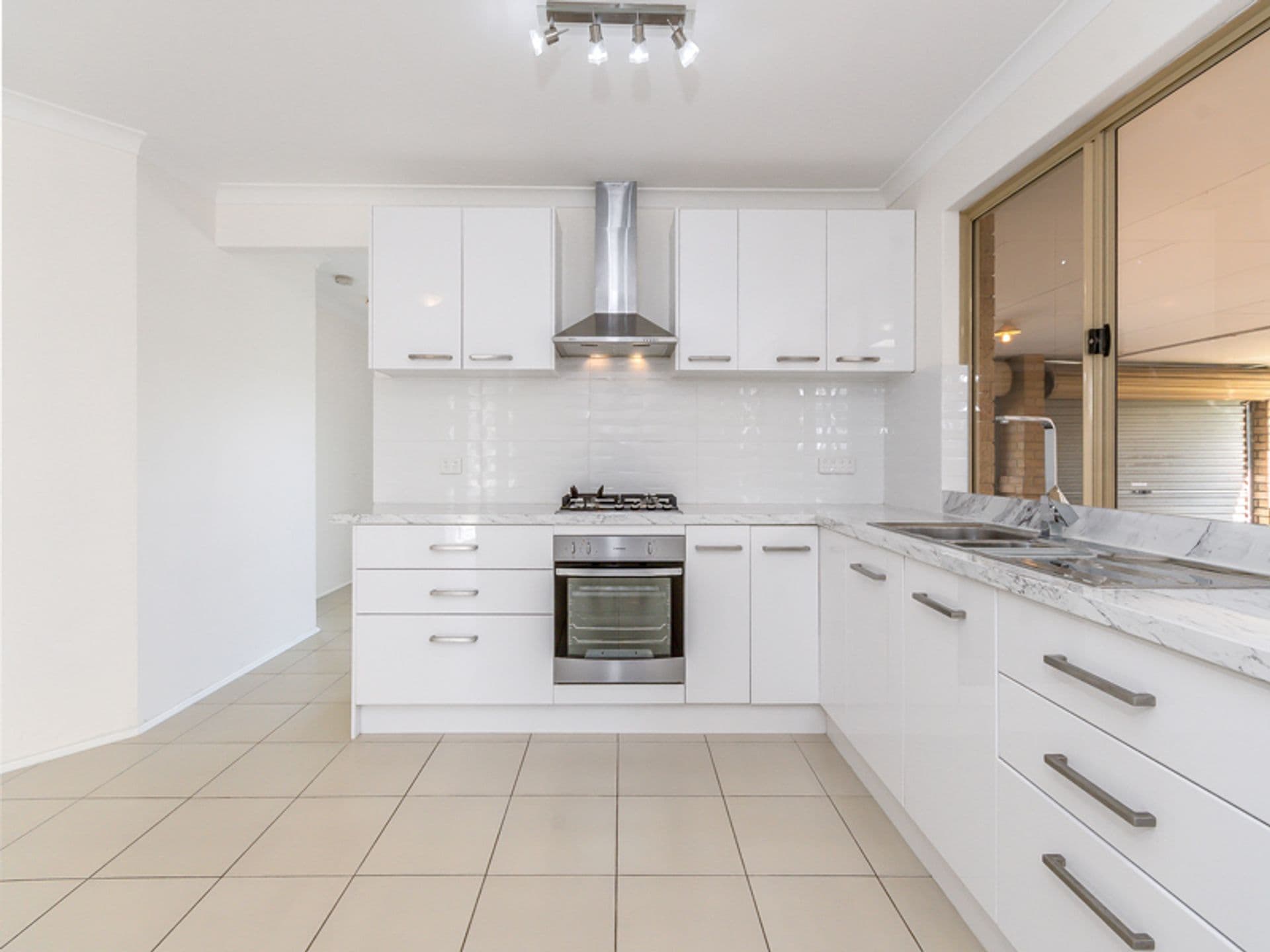 15 Torrens Drive, Waikiki, WA, 6169, Waikiki - Thumbnail 3