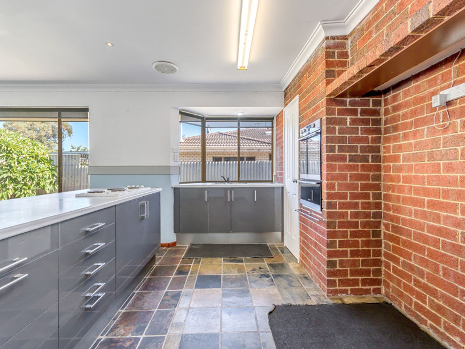 20/61 Rockingham Beach Road, Rockingham, WA, 6168, Cooloongup - Thumbnail 3