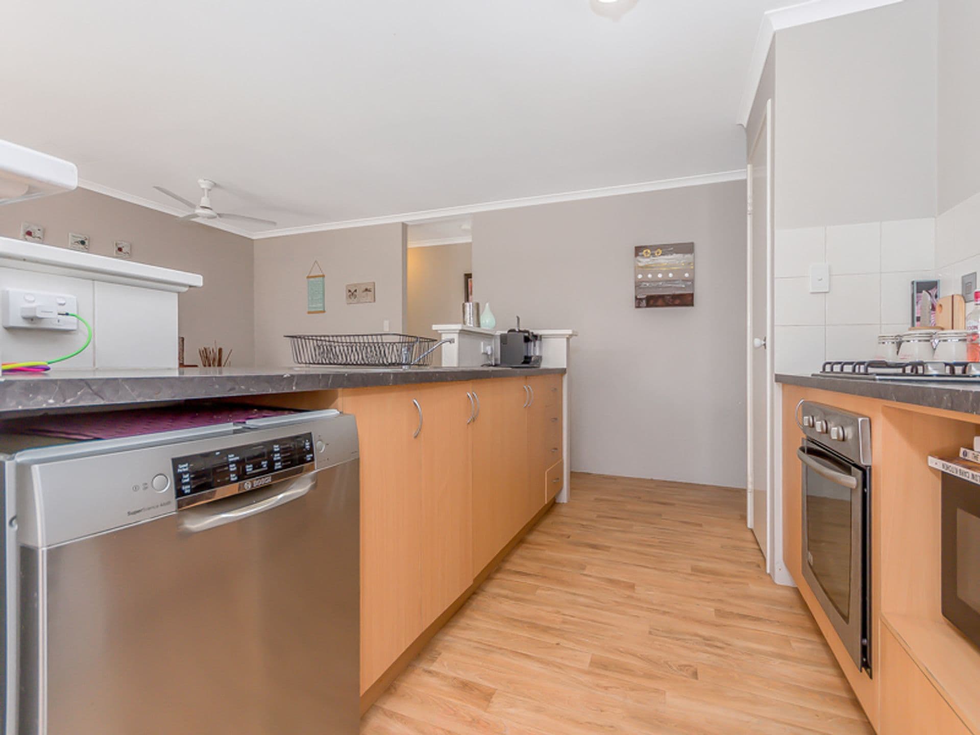 20/61 Rockingham Beach Road, Rockingham, WA, 6168, Port Kennedy - Thumbnail 3