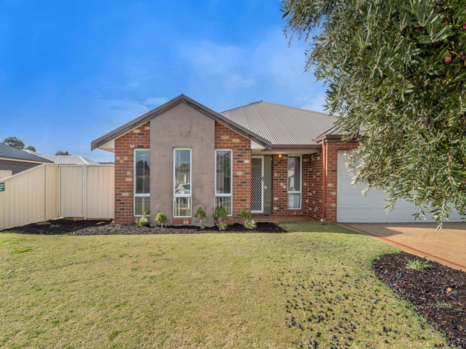 20/61 Rockingham Beach Road, Rockingham, WA, 6168, Shoalwater - Thumbnail 2
