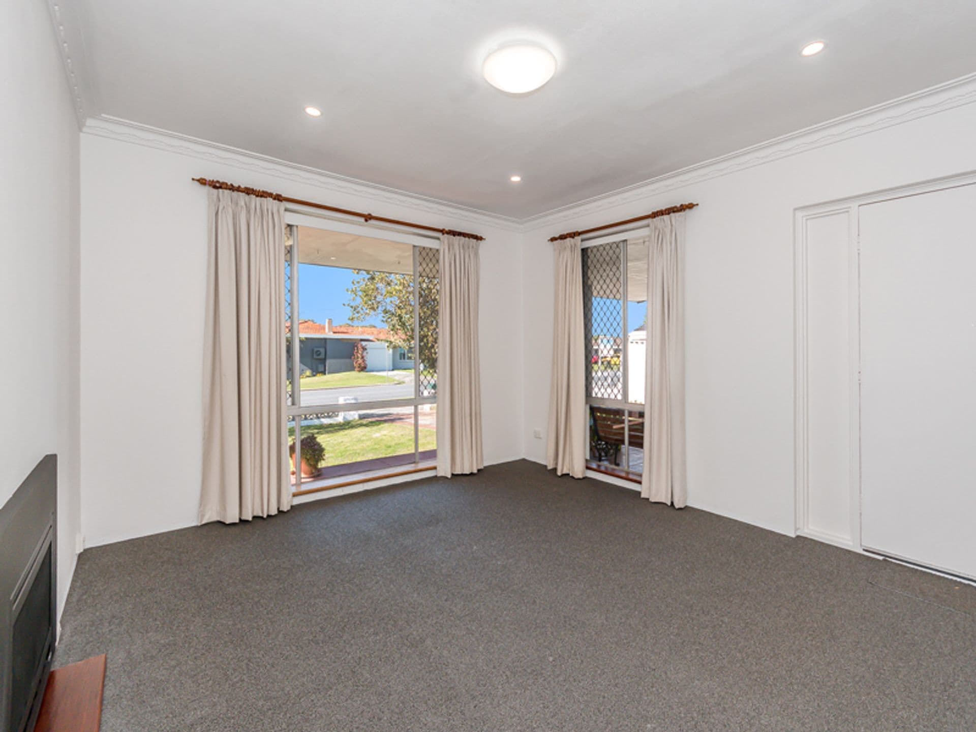 20/61 Rockingham Beach Road, Rockingham, WA, 6168, Rockingham - Thumbnail 2