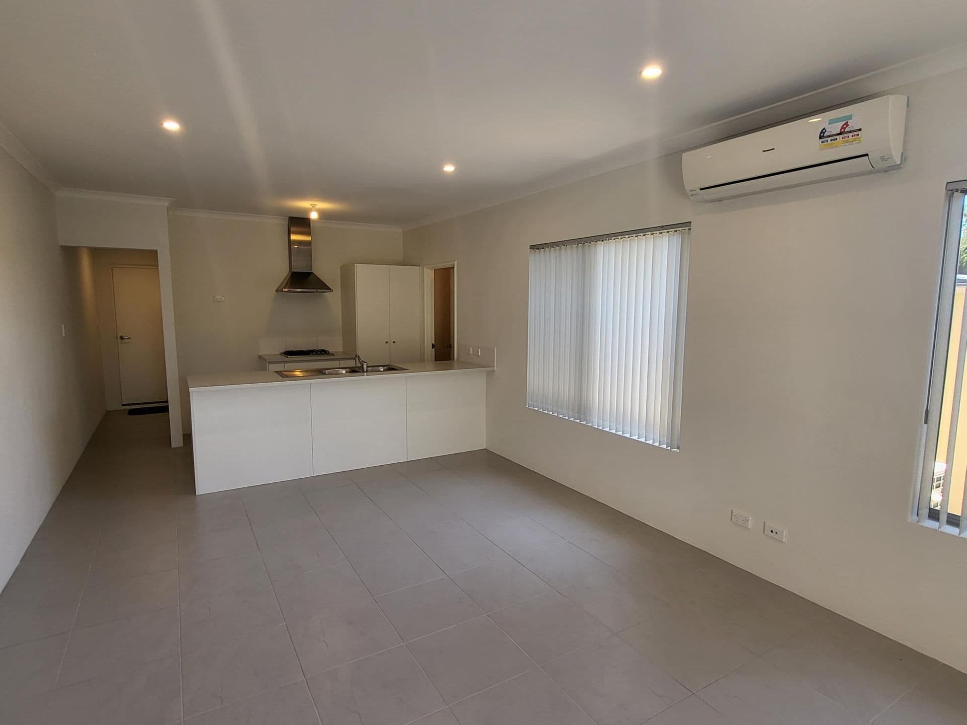 20/61 Rockingham Beach Road, Rockingham, WA, 6168, Rockingham - Thumbnail 4