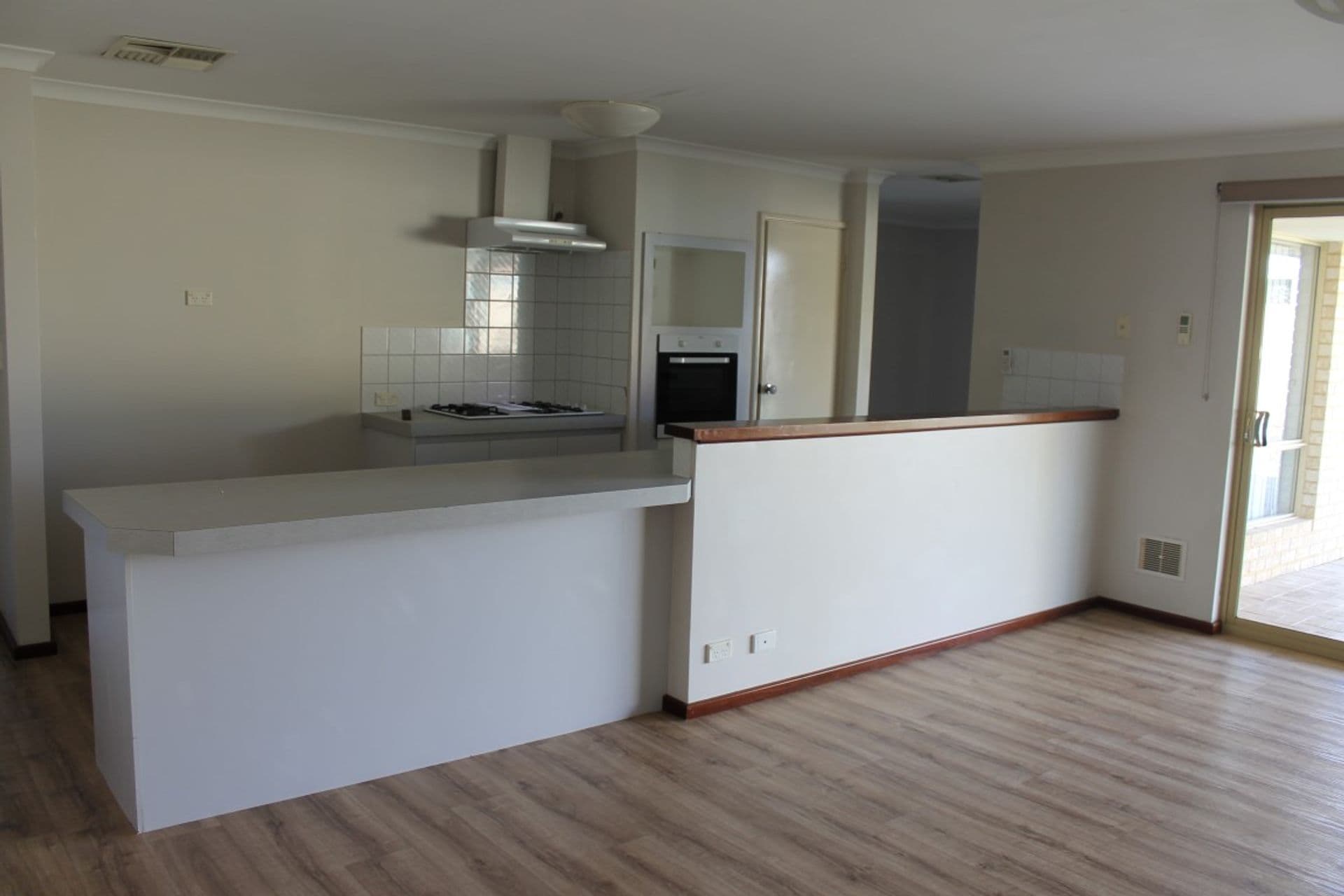 20/61 Rockingham Beach Road, Rockingham, WA, 6168, Warnbro - Thumbnail 4