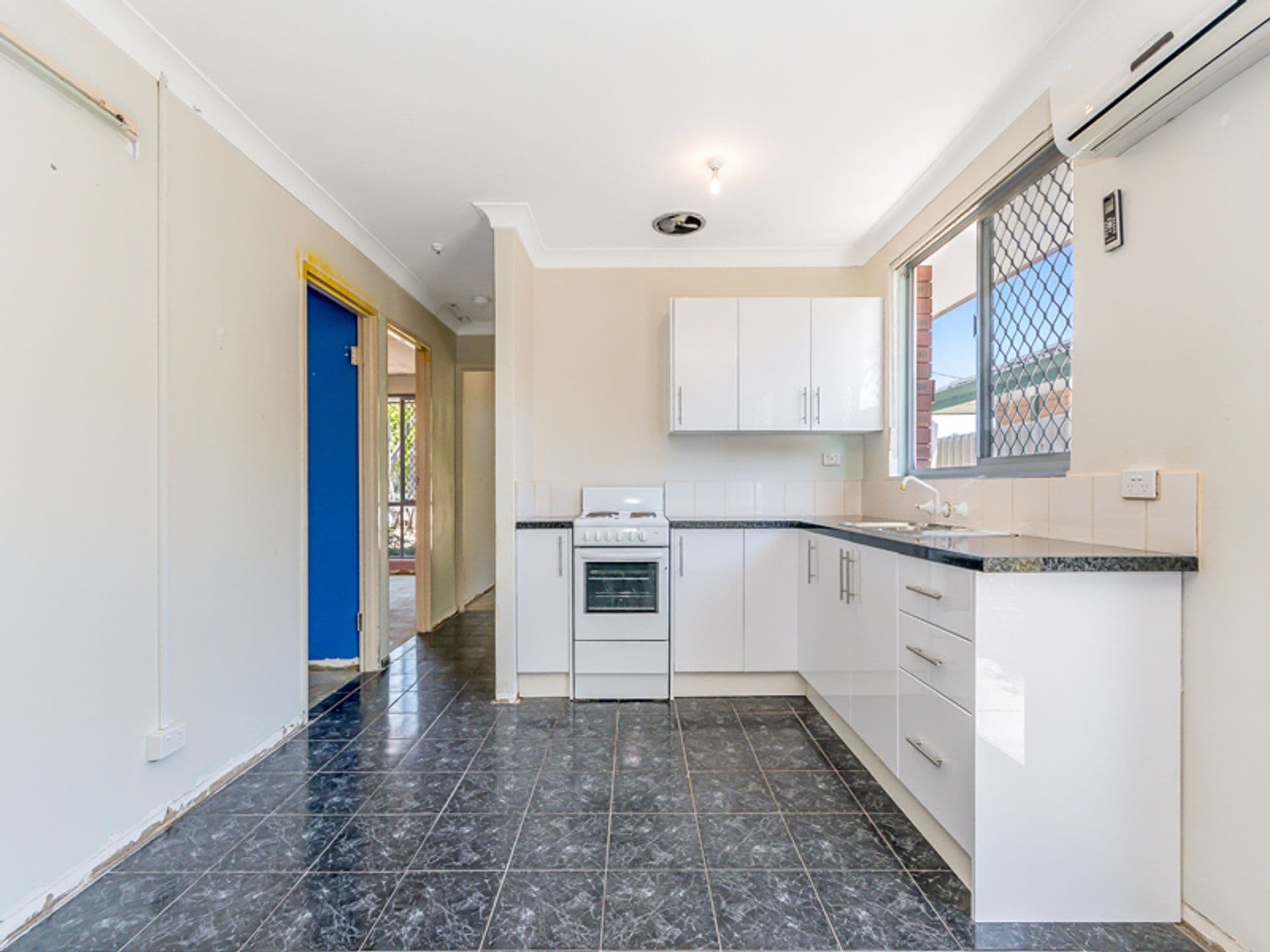 20/61 Rockingham Beach Road, Rockingham, WA, 6168, Hillman - Thumbnail 7