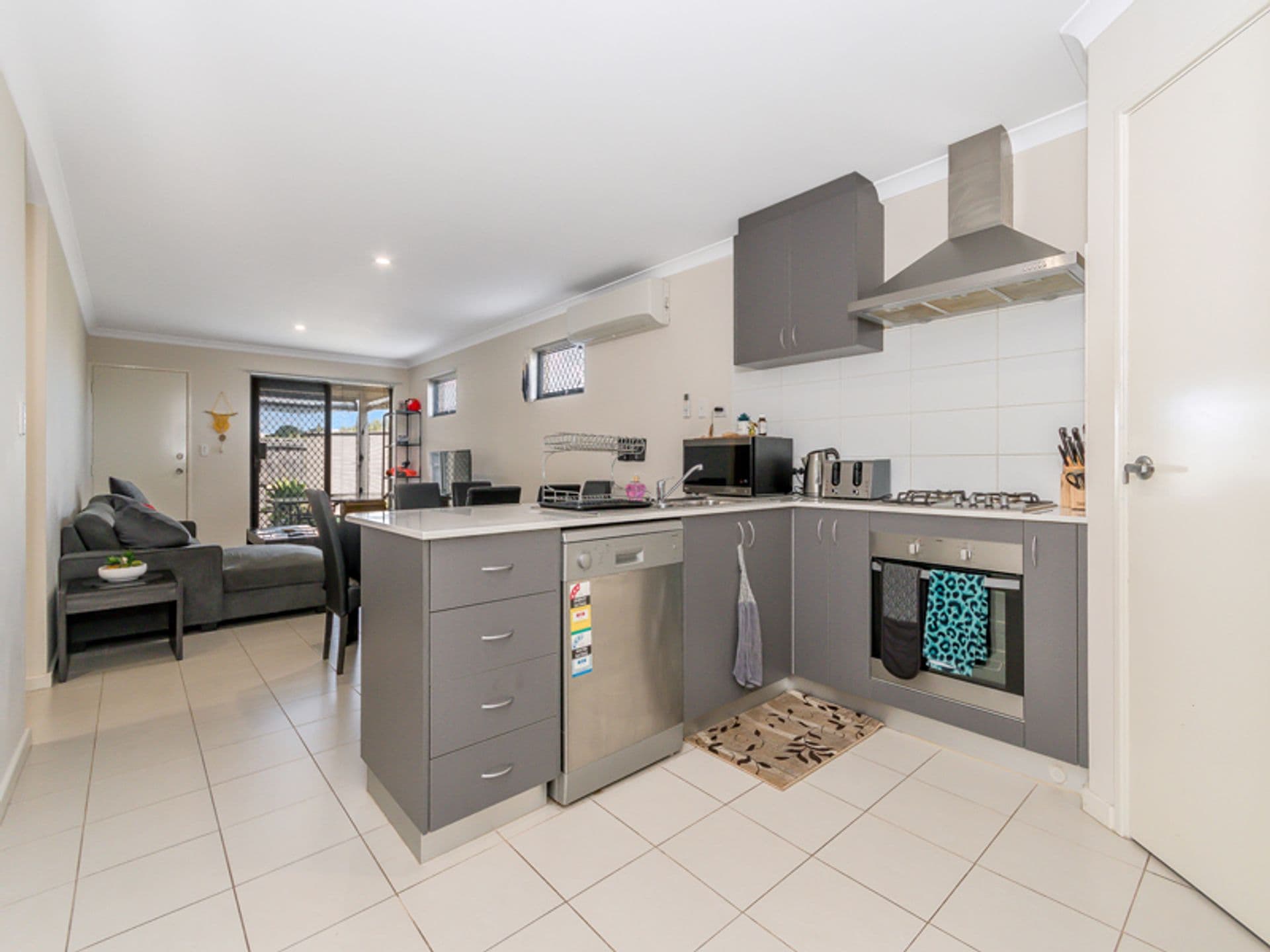 20/61 Rockingham Beach Road, Rockingham, WA, 6168, Wellard - Thumbnail 4