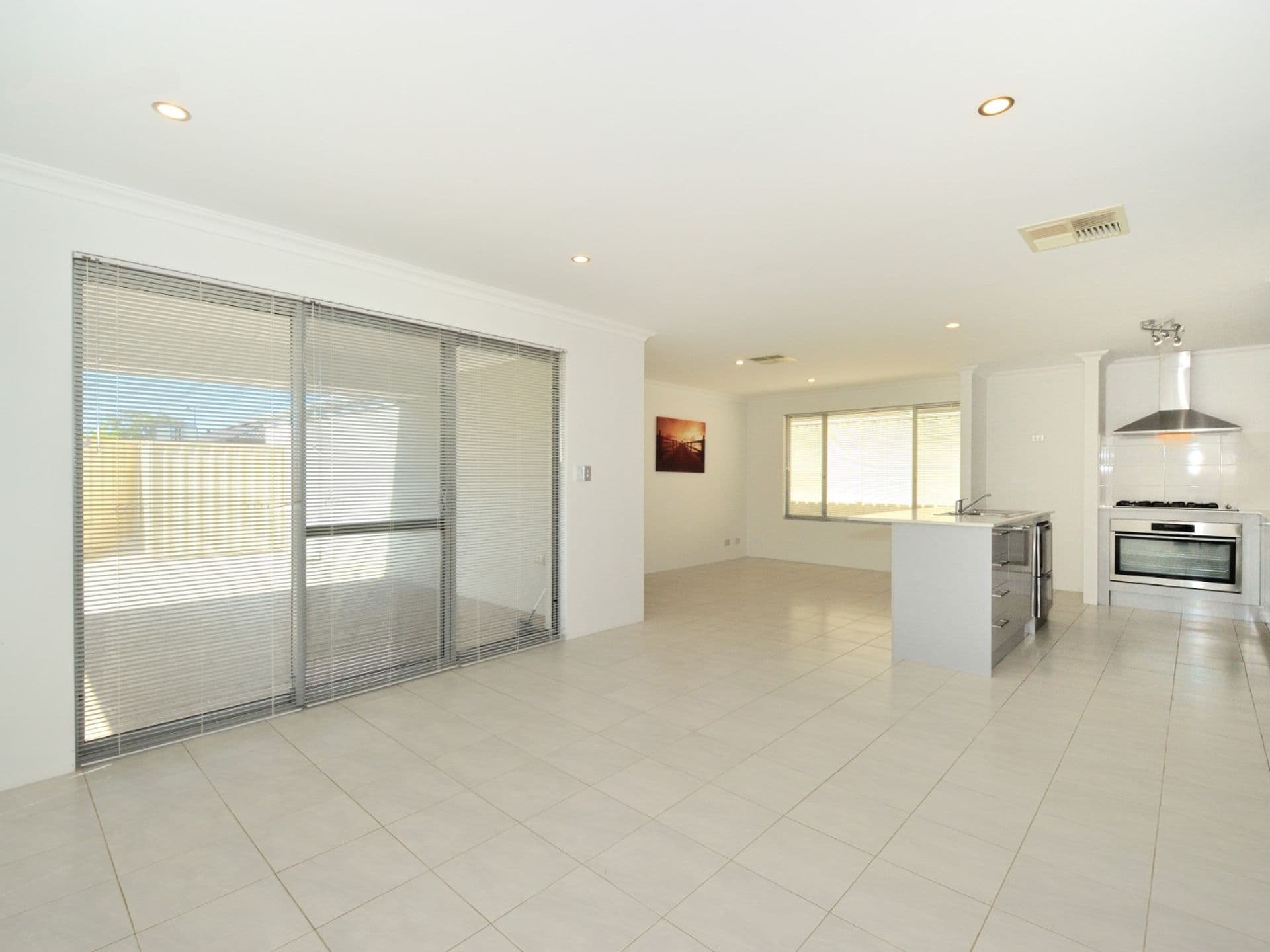 20/61 Rockingham Beach Road, Rockingham, WA, 6168, Lakelands - Thumbnail 4