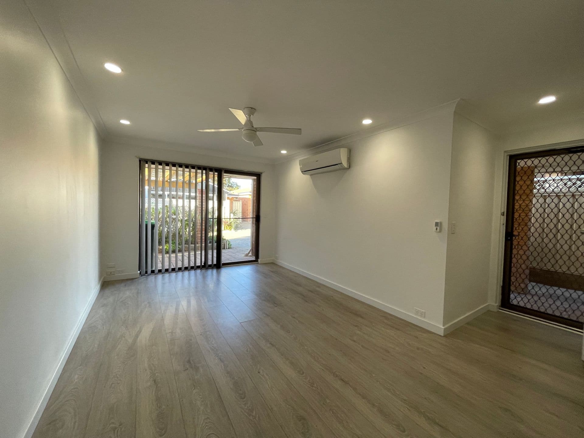 10/3 Alexandra Street, Rockingham, WA, 6168, Rockingham - Thumbnail 4