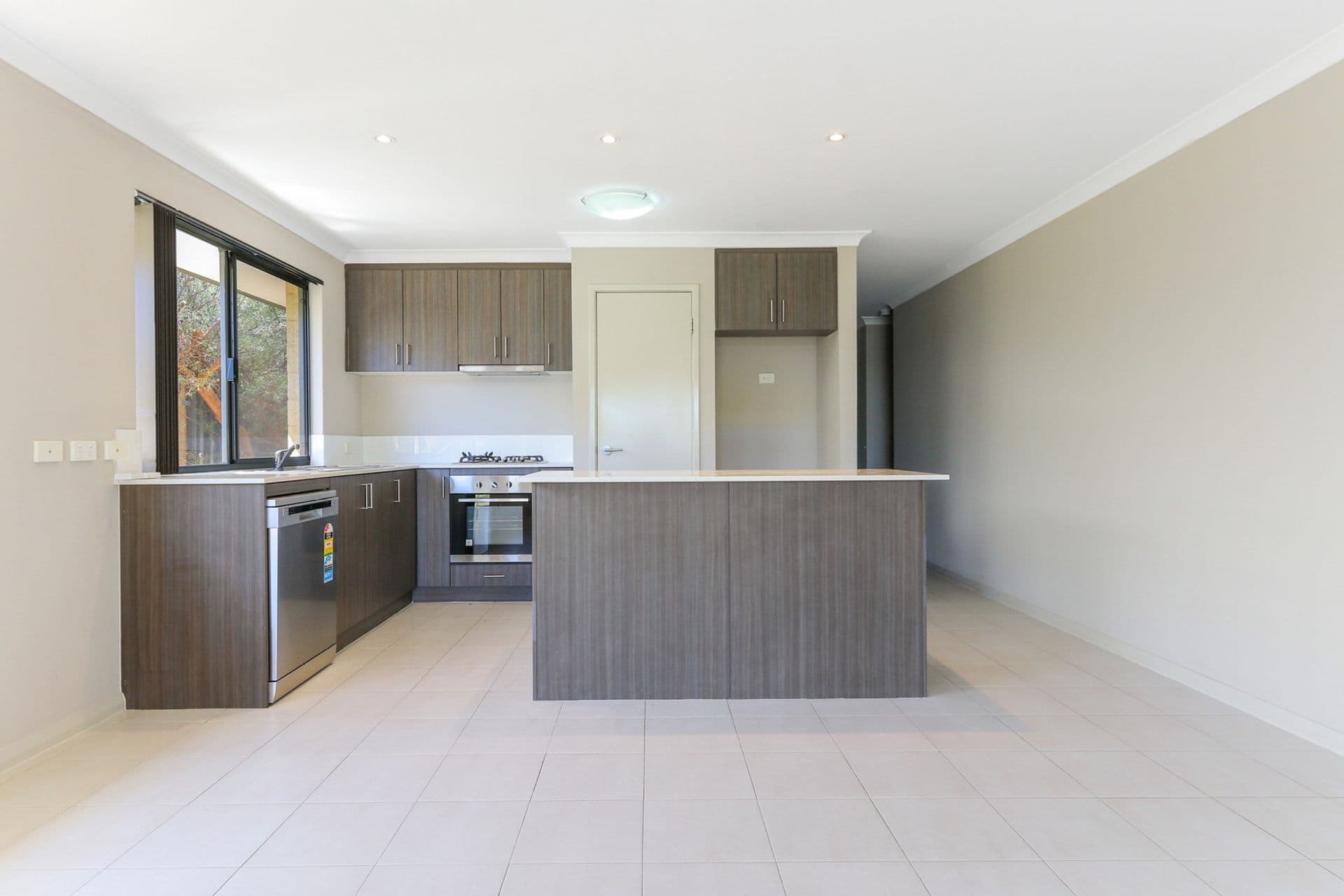 20/61 Rockingham Beach Road, Rockingham, WA, 6168, Baldivis - Thumbnail 3