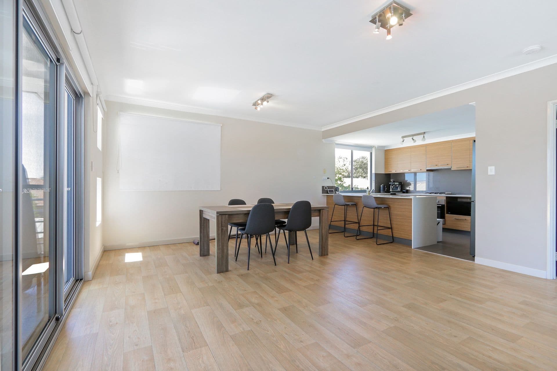 3/137 Kent Street, Rockingham, WA, 6168, Rockingham - Thumbnail 2