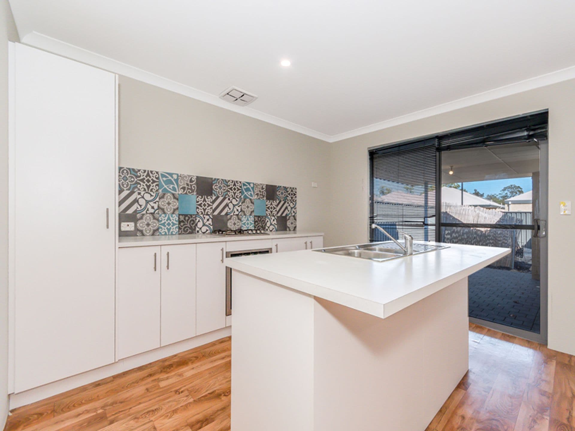 20/61 Rockingham Beach Road, Rockingham, WA, 6168, Lakelands - Thumbnail 2