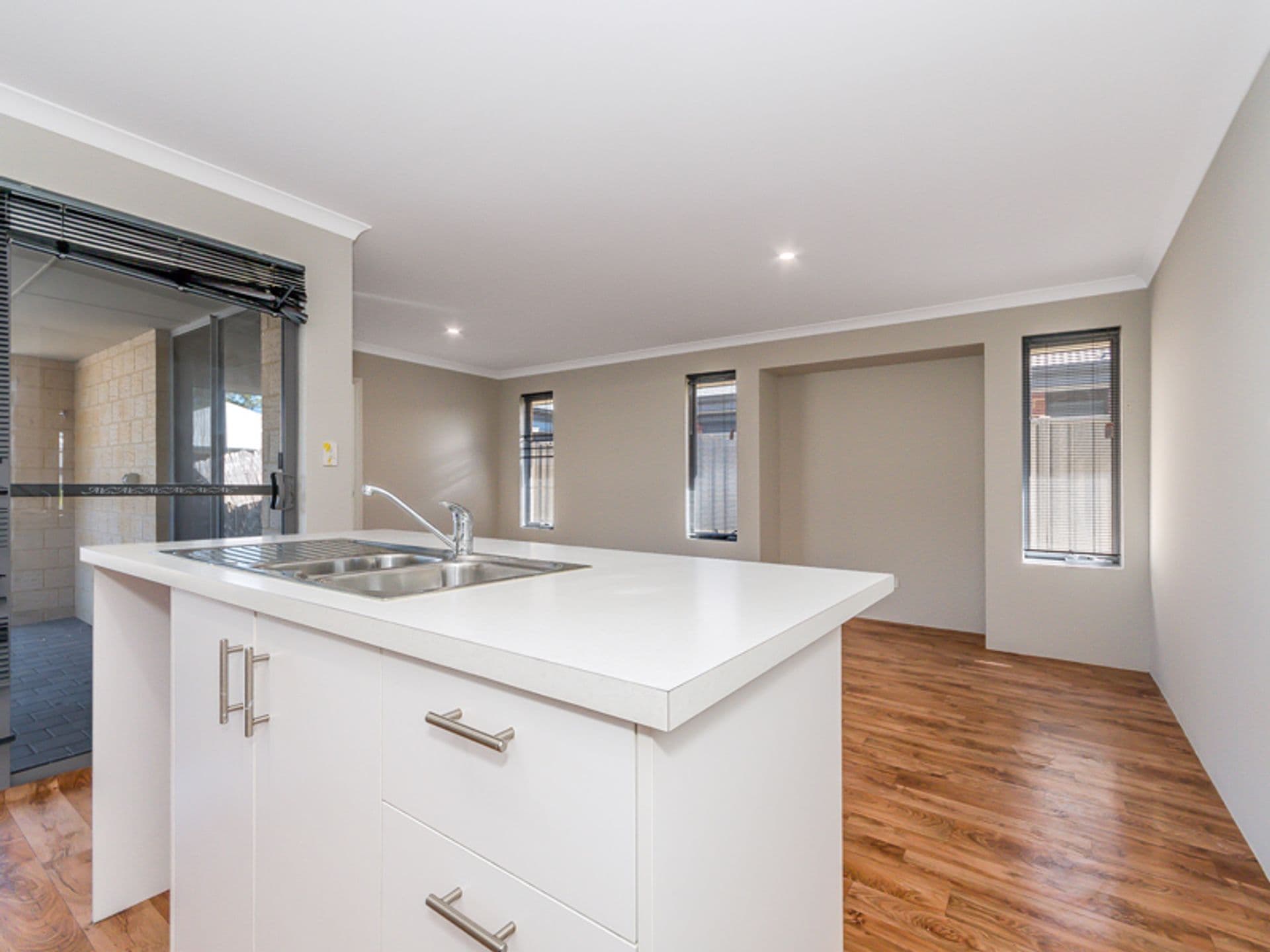 20/61 Rockingham Beach Road, Rockingham, WA, 6168, Lakelands - Thumbnail 4