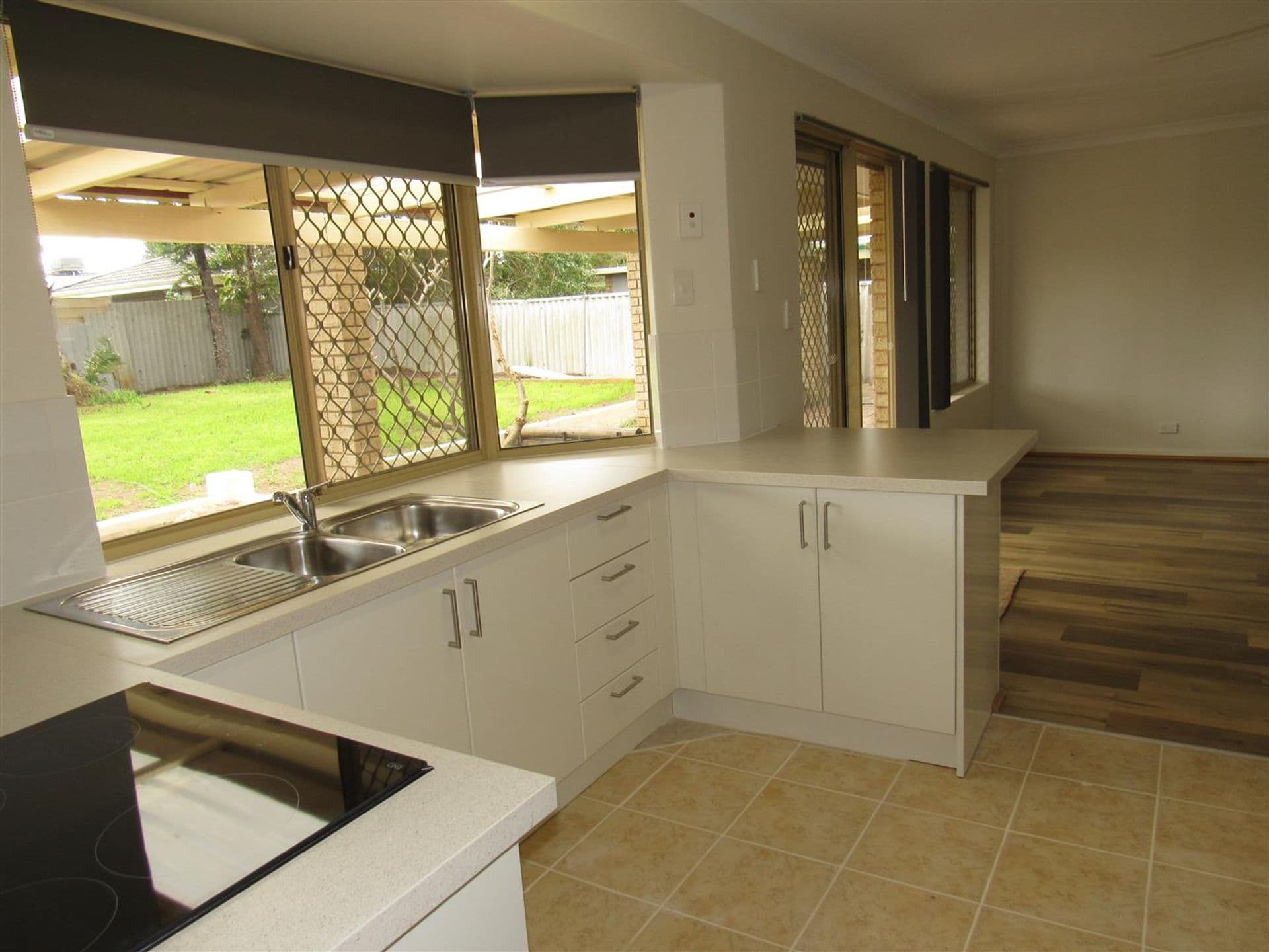 20/61 Rockingham Beach Road, Rockingham, WA, 6168, Cooloongup - Thumbnail 3
