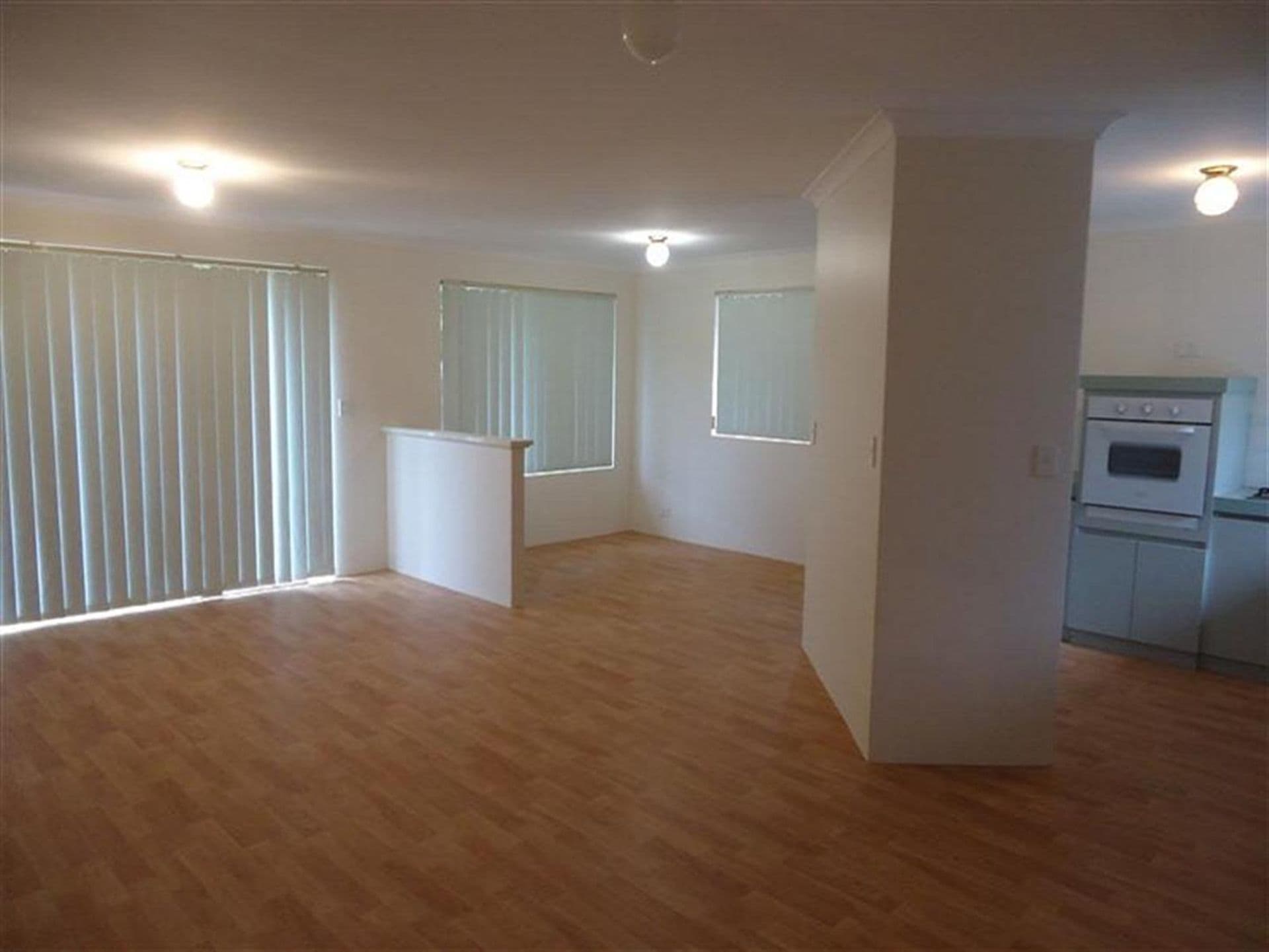 3/6 Dowling Street, Rockingham, WA, 6168, Rockingham - Thumbnail 2
