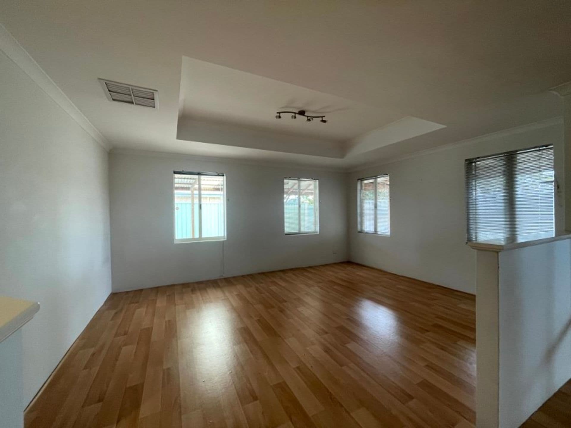 20/61 Rockingham Beach Road, Rockingham, WA, 6168, Port Kennedy - Thumbnail 3