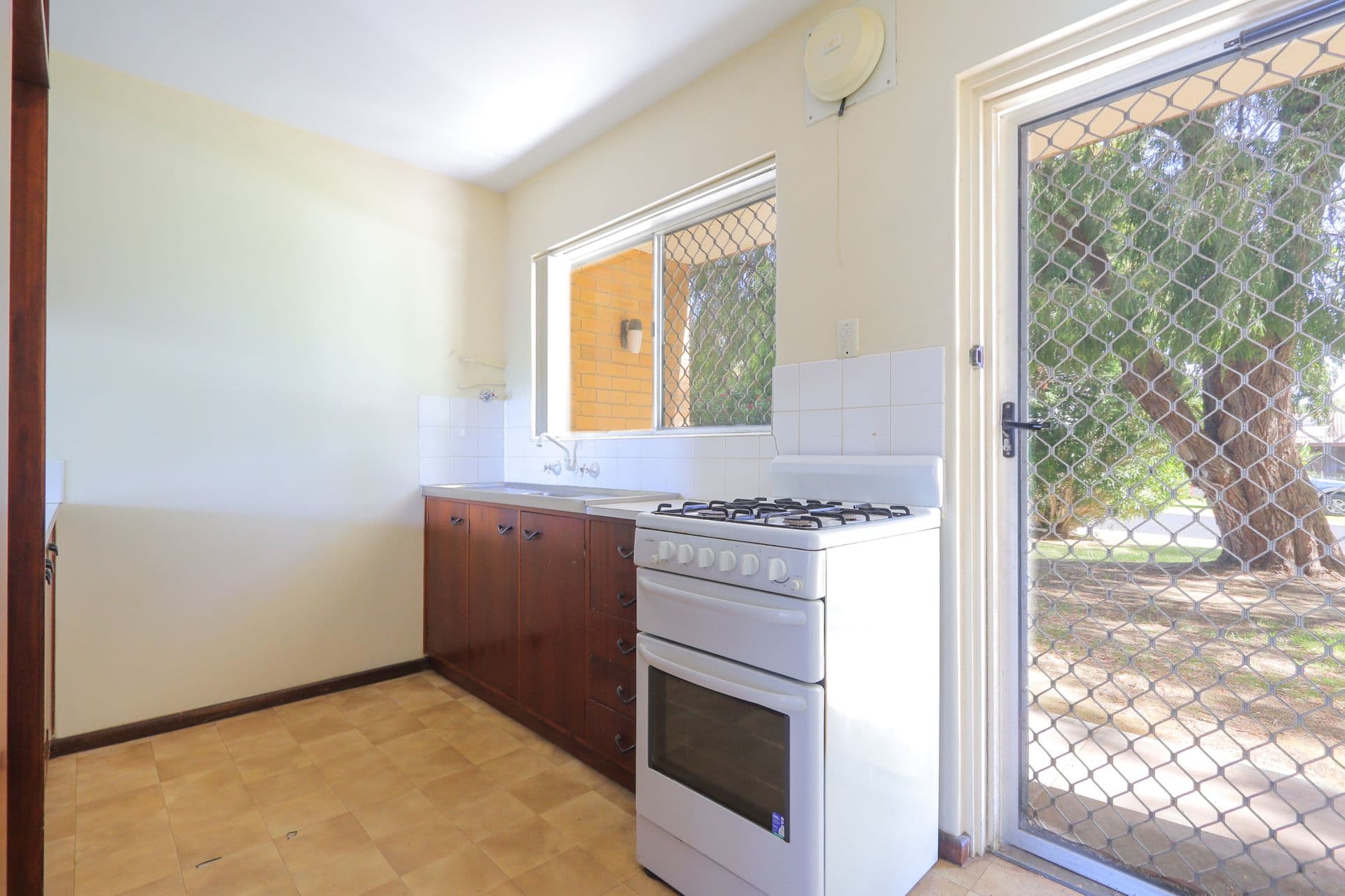 5/12 Harrison Street, Rockingham, WA, 6168, Rockingham - Thumbnail 3
