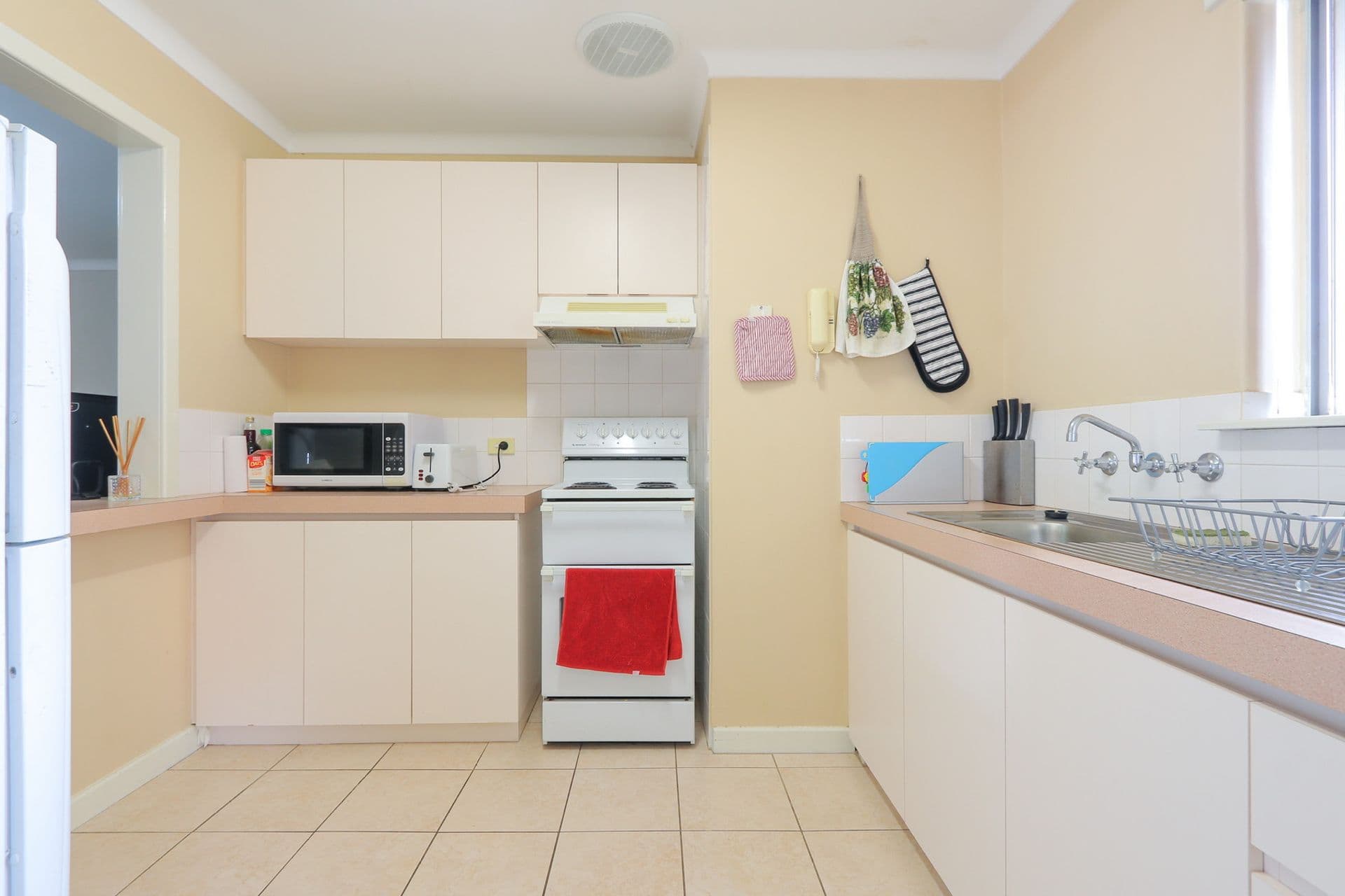 13/14 Canham Way, Orelia, WA, 6167, Orelia - Thumbnail 2