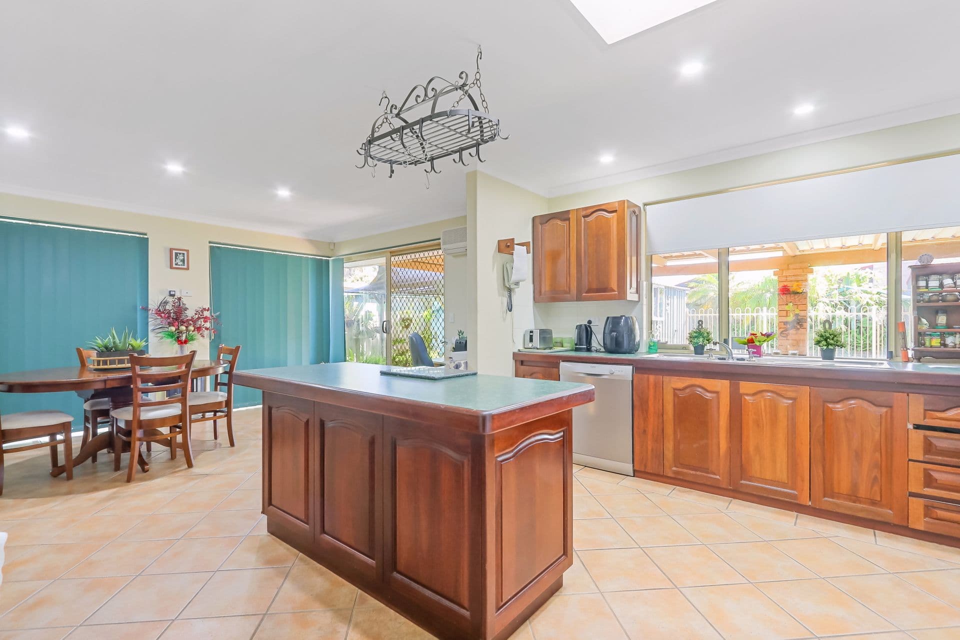 20/61 Rockingham Beach Road, Rockingham, WA, 6168, Cooloongup - Thumbnail 5