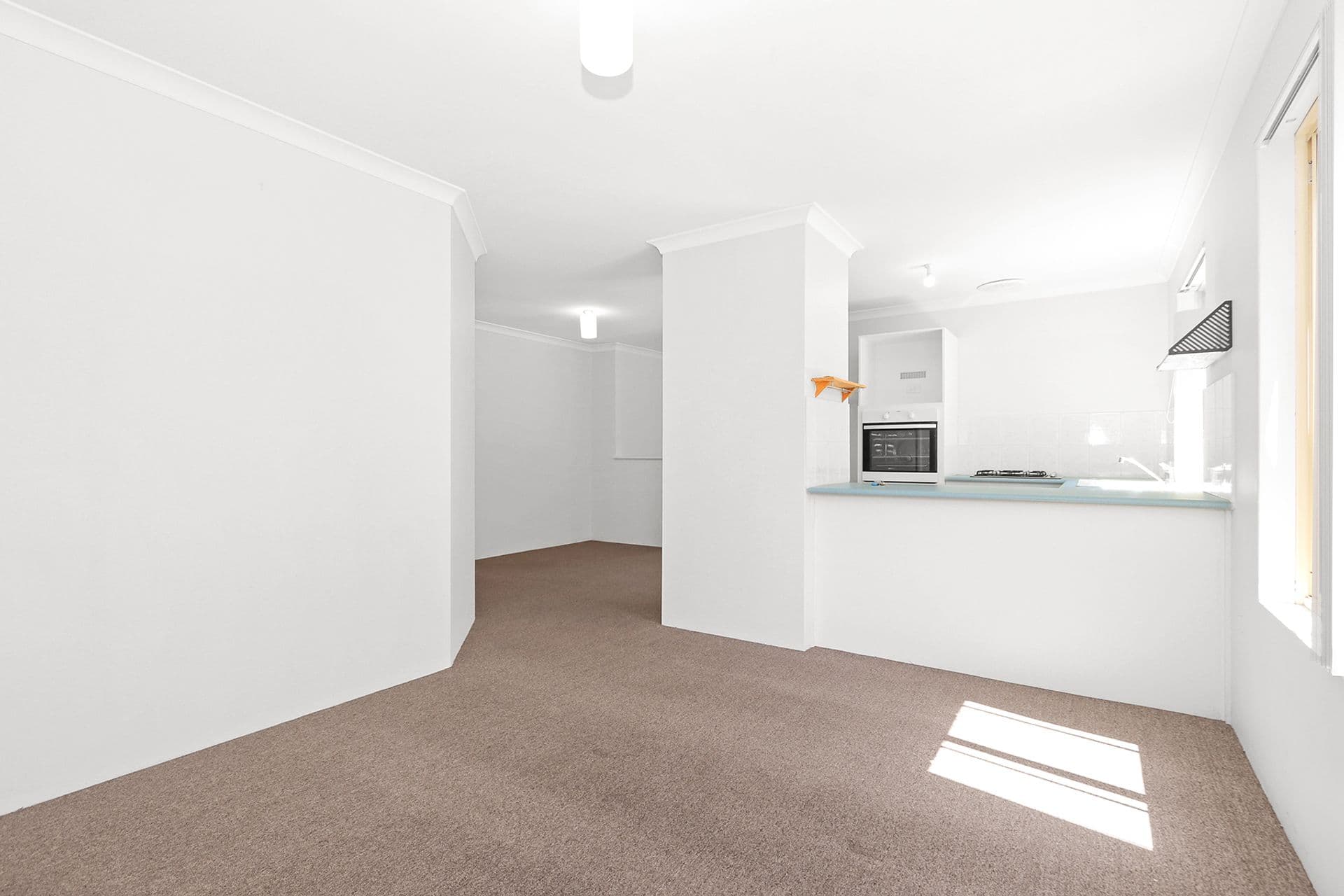 7/4 Marlo Place, Waikiki, WA, 6169, Waikiki - Thumbnail 3
