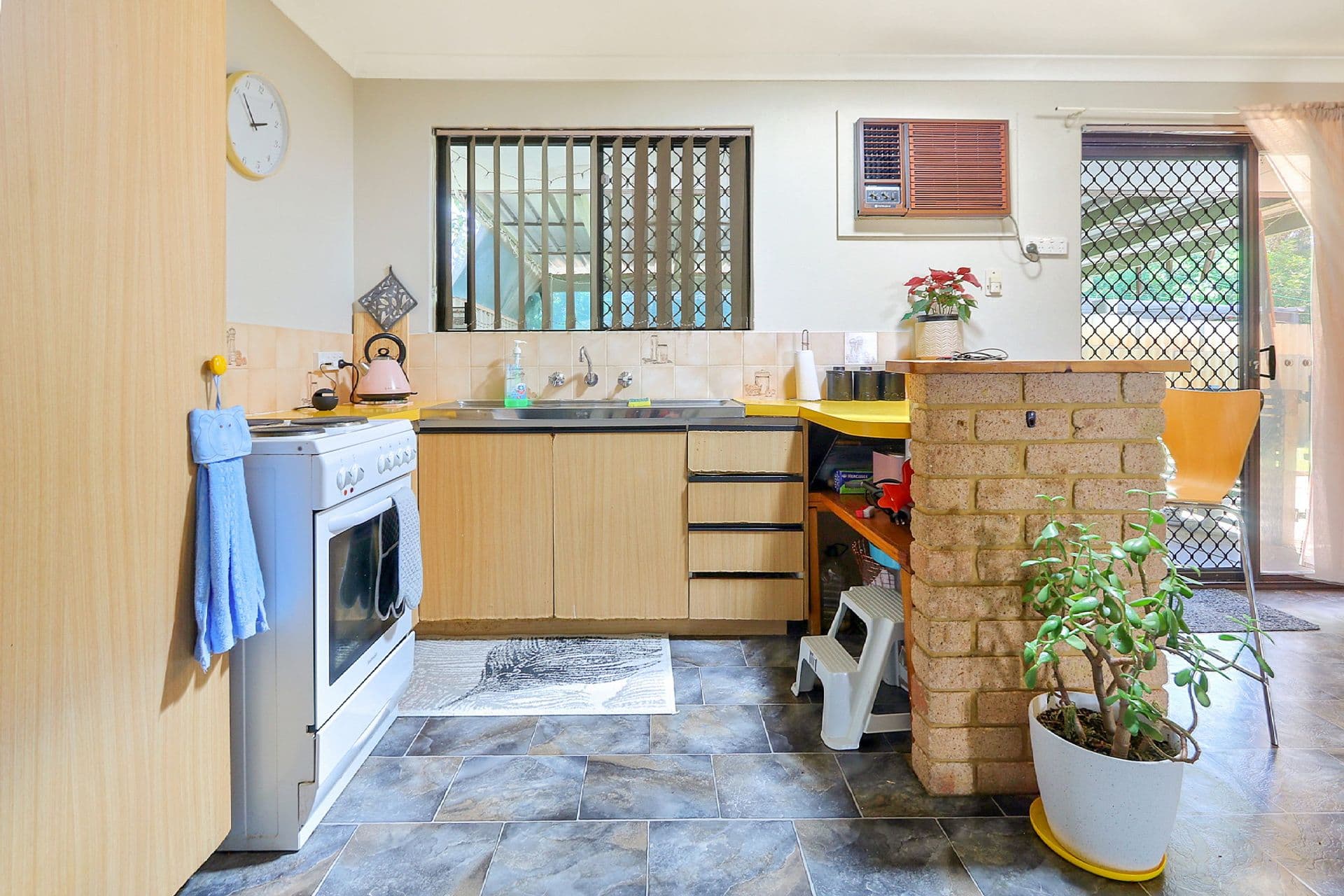 20/61 Rockingham Beach Road, Rockingham, WA, 6168, Hillman - Thumbnail 3
