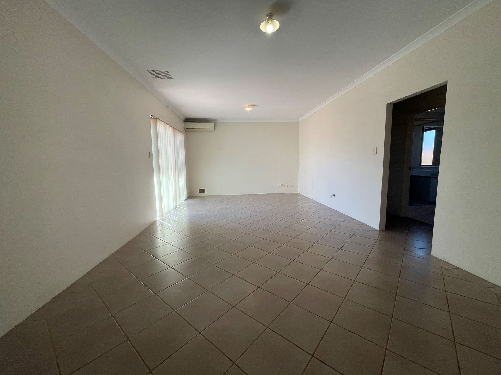 20/61 Rockingham Beach Road, Rockingham, WA, 6168, Rockingham - Thumbnail 3