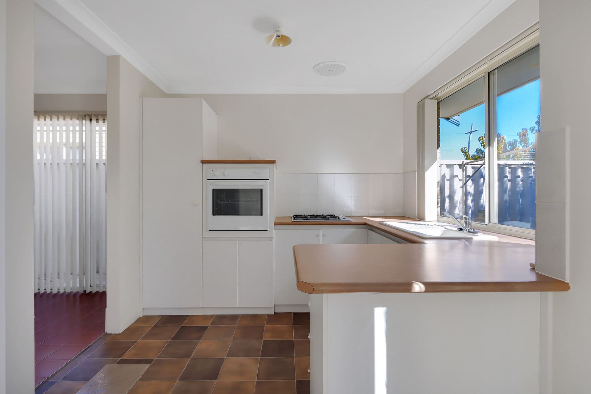 15/4 Marlo Place, Waikiki, WA, 6169, Waikiki - Thumbnail 3