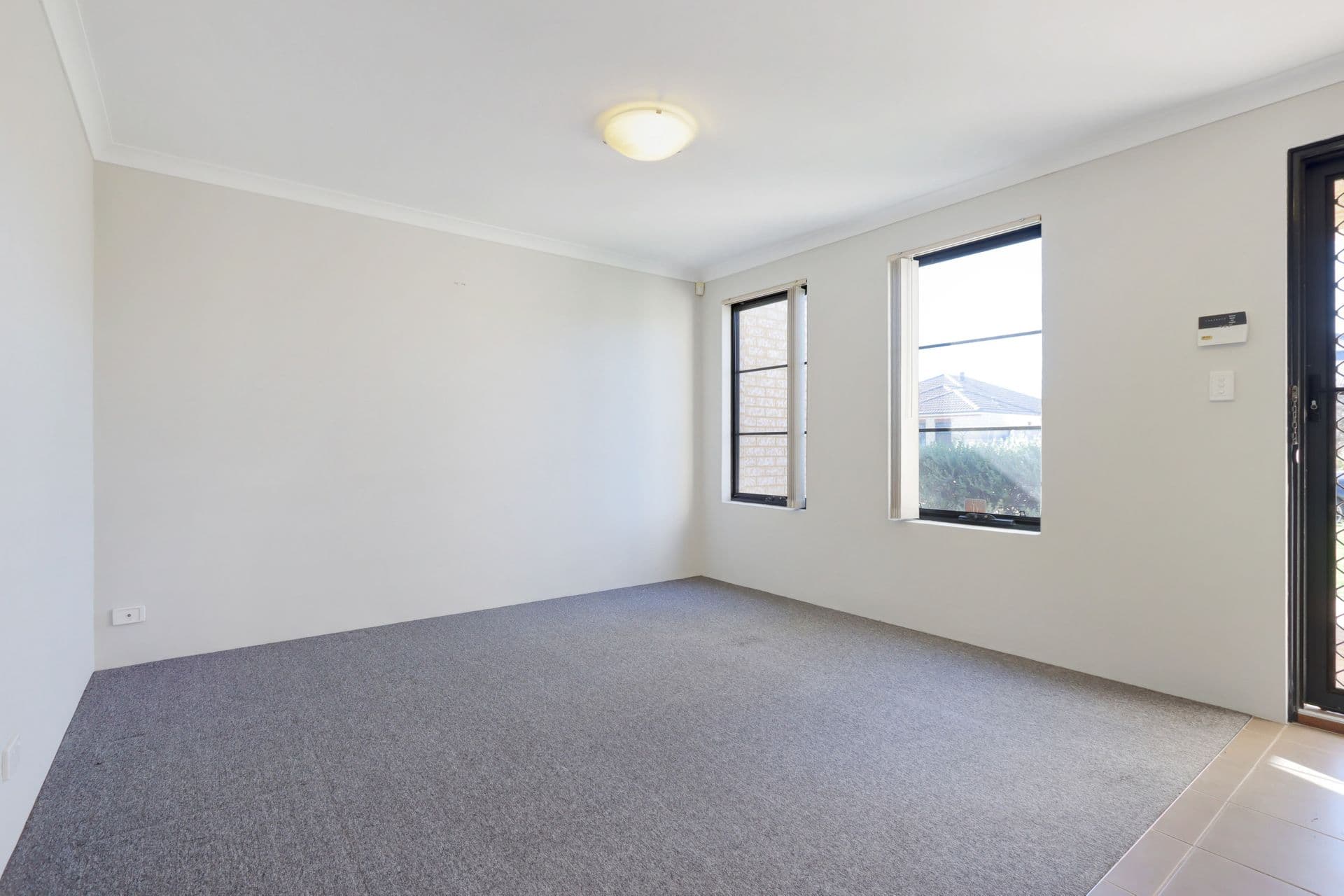 20/61 Rockingham Beach Road, Rockingham, WA, 6168, Shoalwater - Thumbnail 2