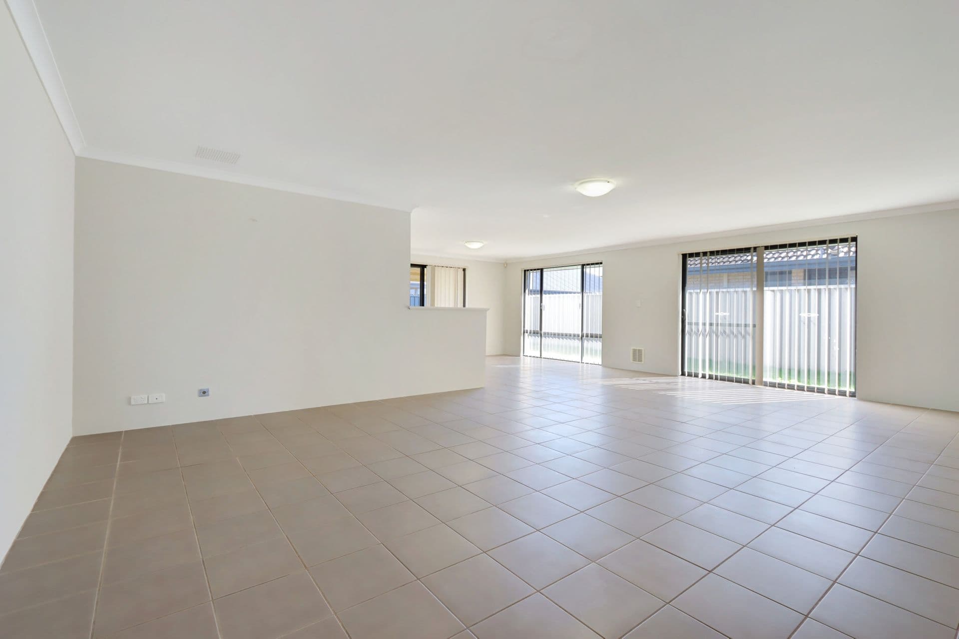 20/61 Rockingham Beach Road, Rockingham, WA, 6168, Shoalwater - Thumbnail 7