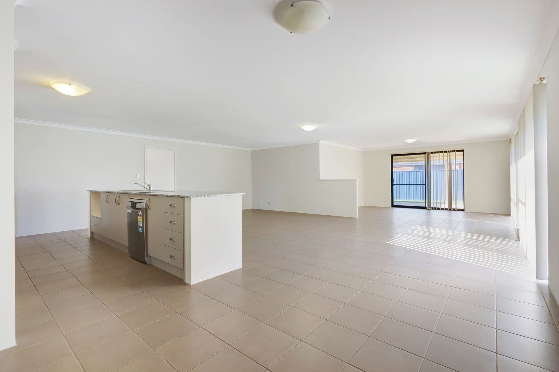 20/61 Rockingham Beach Road, Rockingham, WA, 6168, Shoalwater - Thumbnail 8