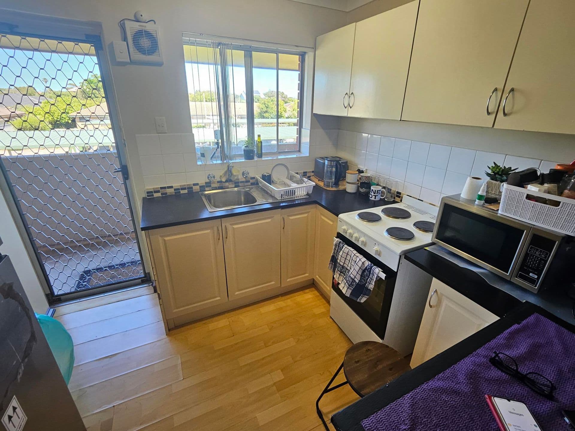 20/4 Minchinson Street, Shoalwater, WA, 6169, Shoalwater - Thumbnail 2