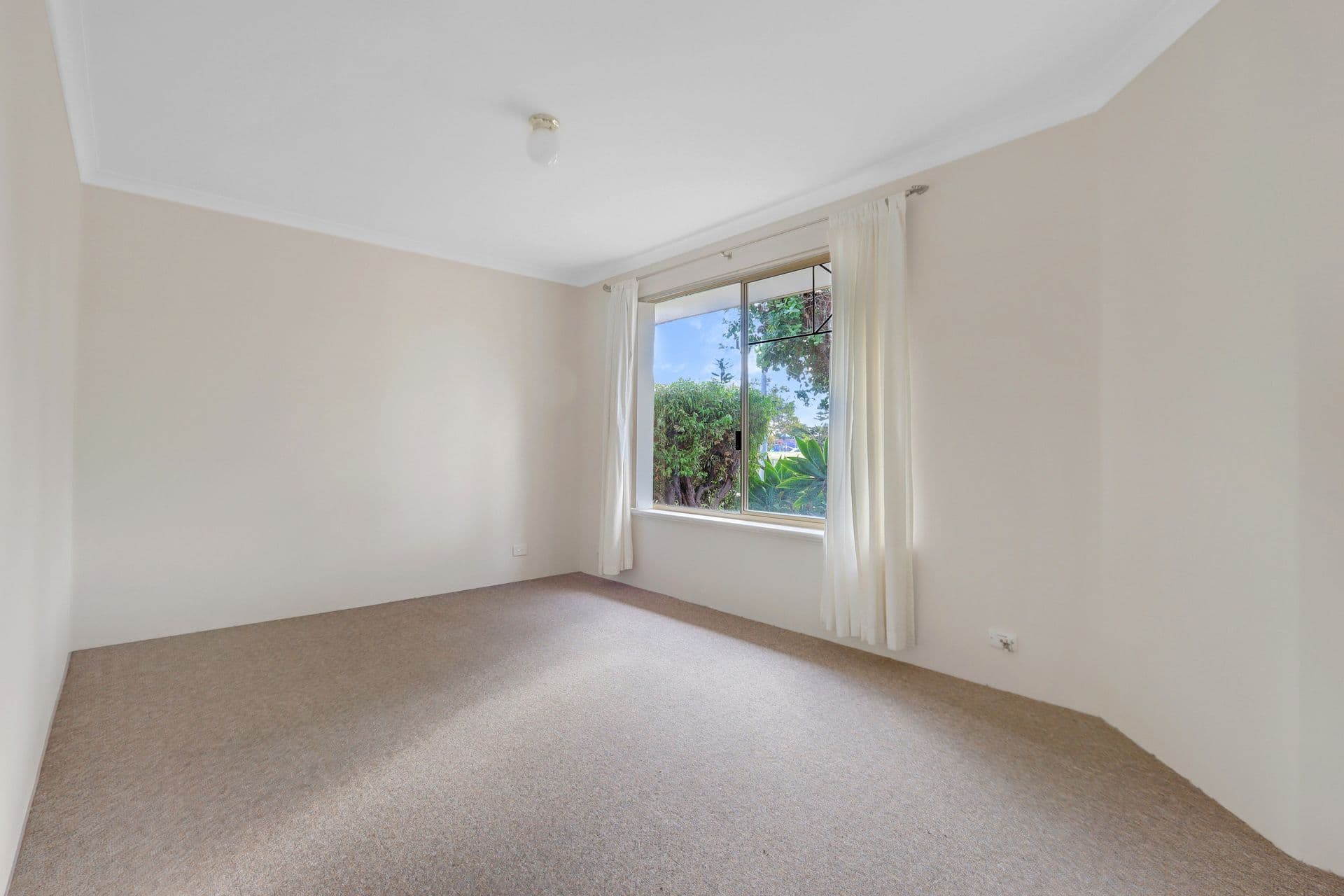 1/54 Gnangara Drive, Waikiki, WA, 6169, Waikiki - Thumbnail 2