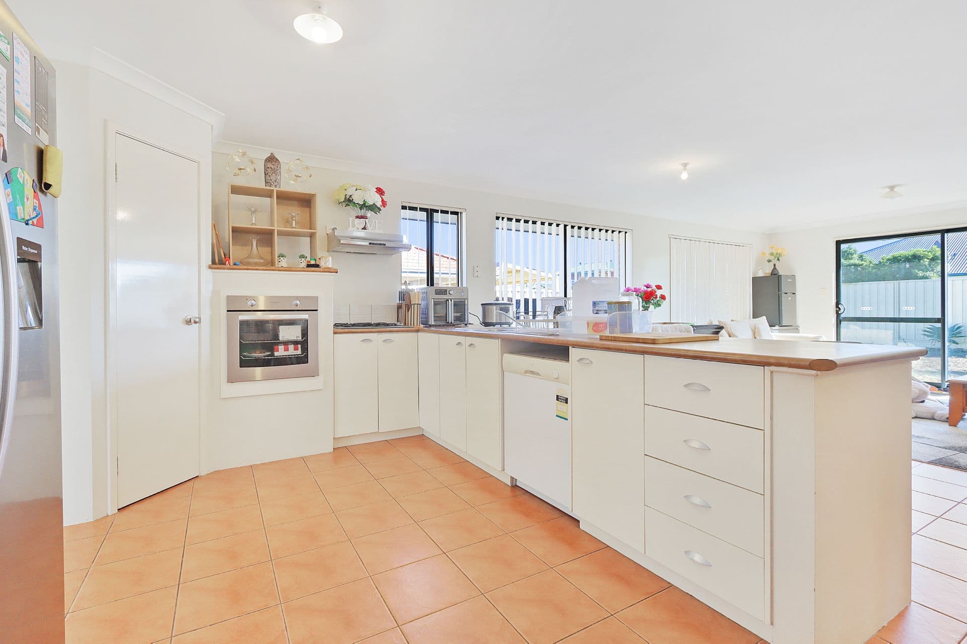 20/61 Rockingham Beach Road, Rockingham, WA, 6168, Port Kennedy - Thumbnail 2