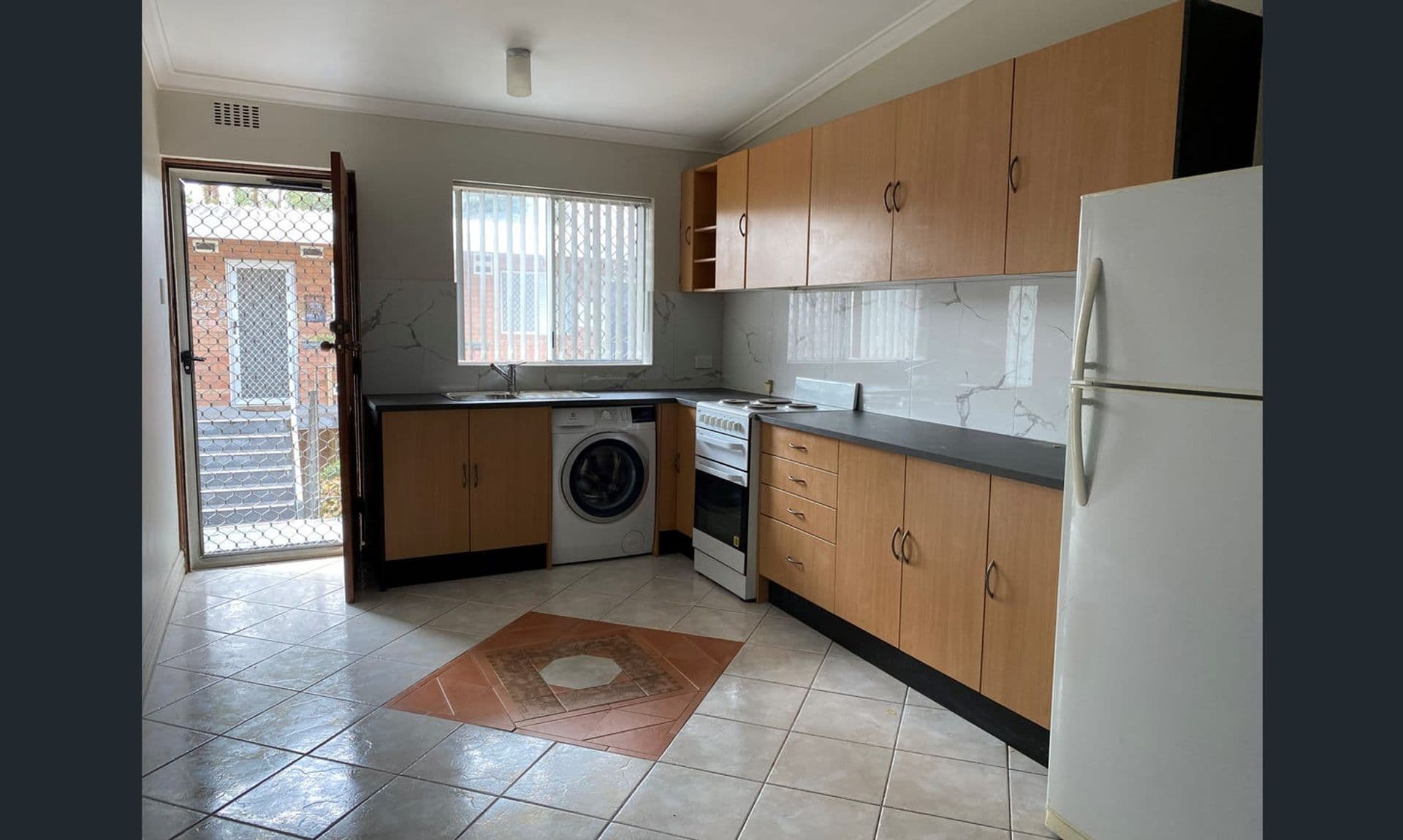 24/76 Kent Street, Rockingham, WA, 6168, Rockingham - Thumbnail 3