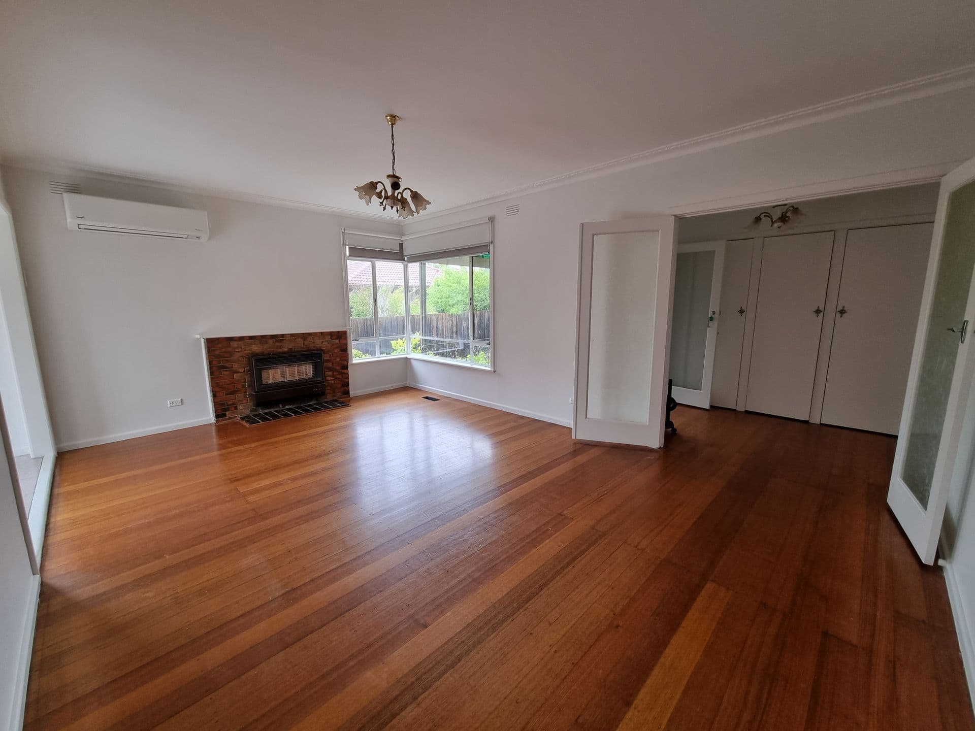 1/4 Burton Avenue, Clayton, VIC, 3168, Clayton - Thumbnail 2