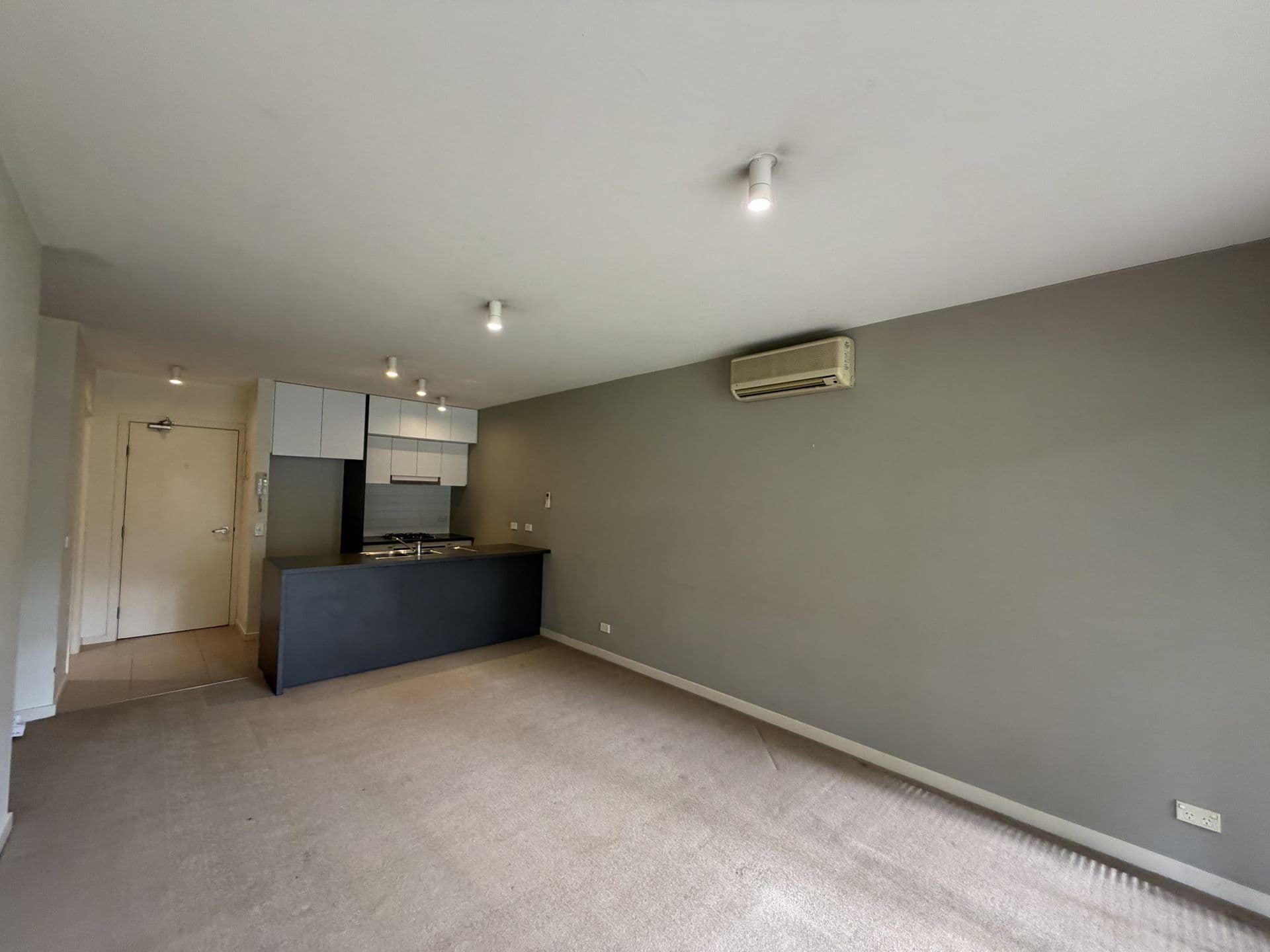 1/2 Greenfield Drive, Clayton, VIC, 3168, Clayton - Thumbnail 6