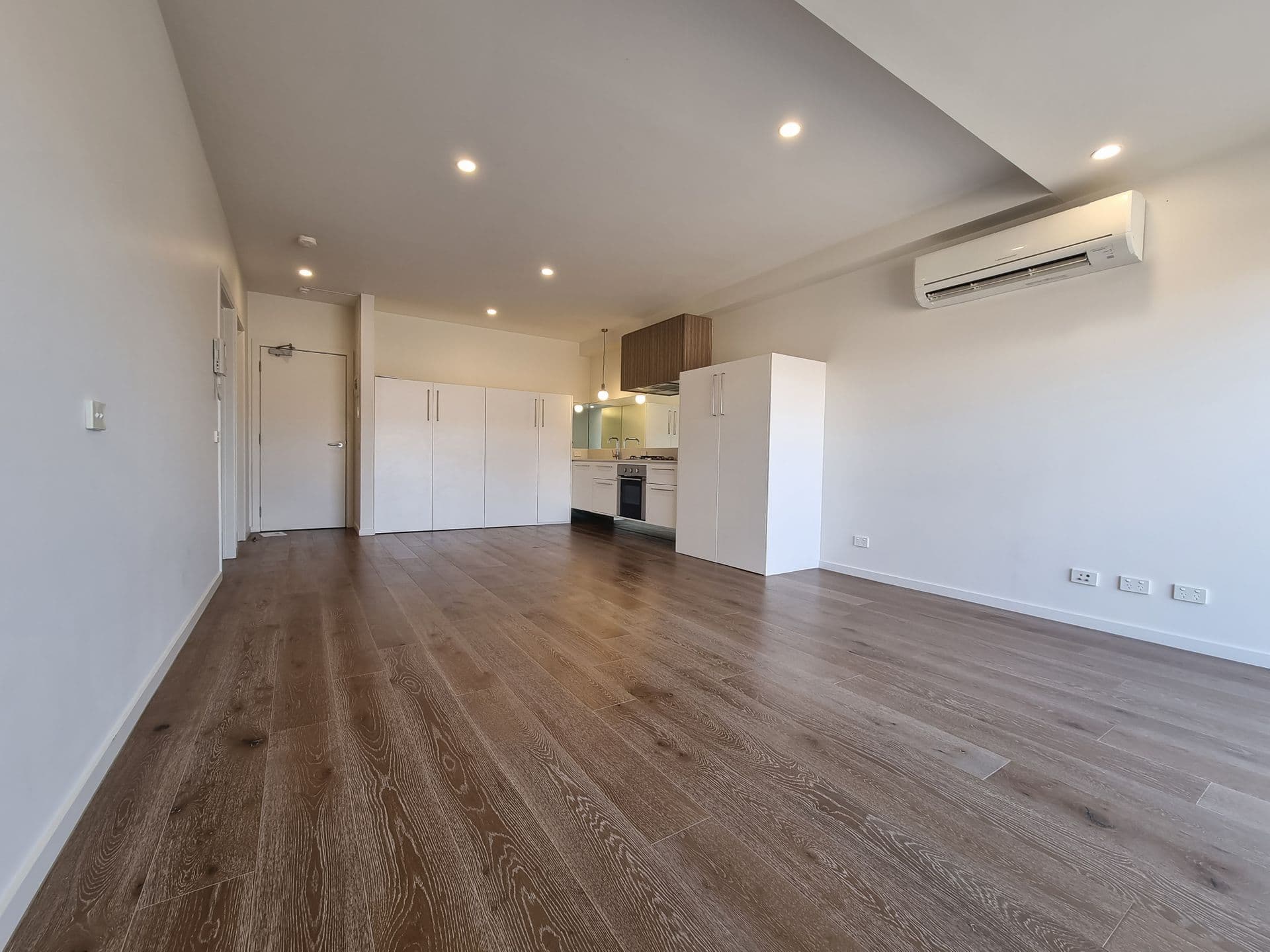 107/5-7 Dixon Street, Clayton, VIC, 3168, Clayton - Thumbnail 2