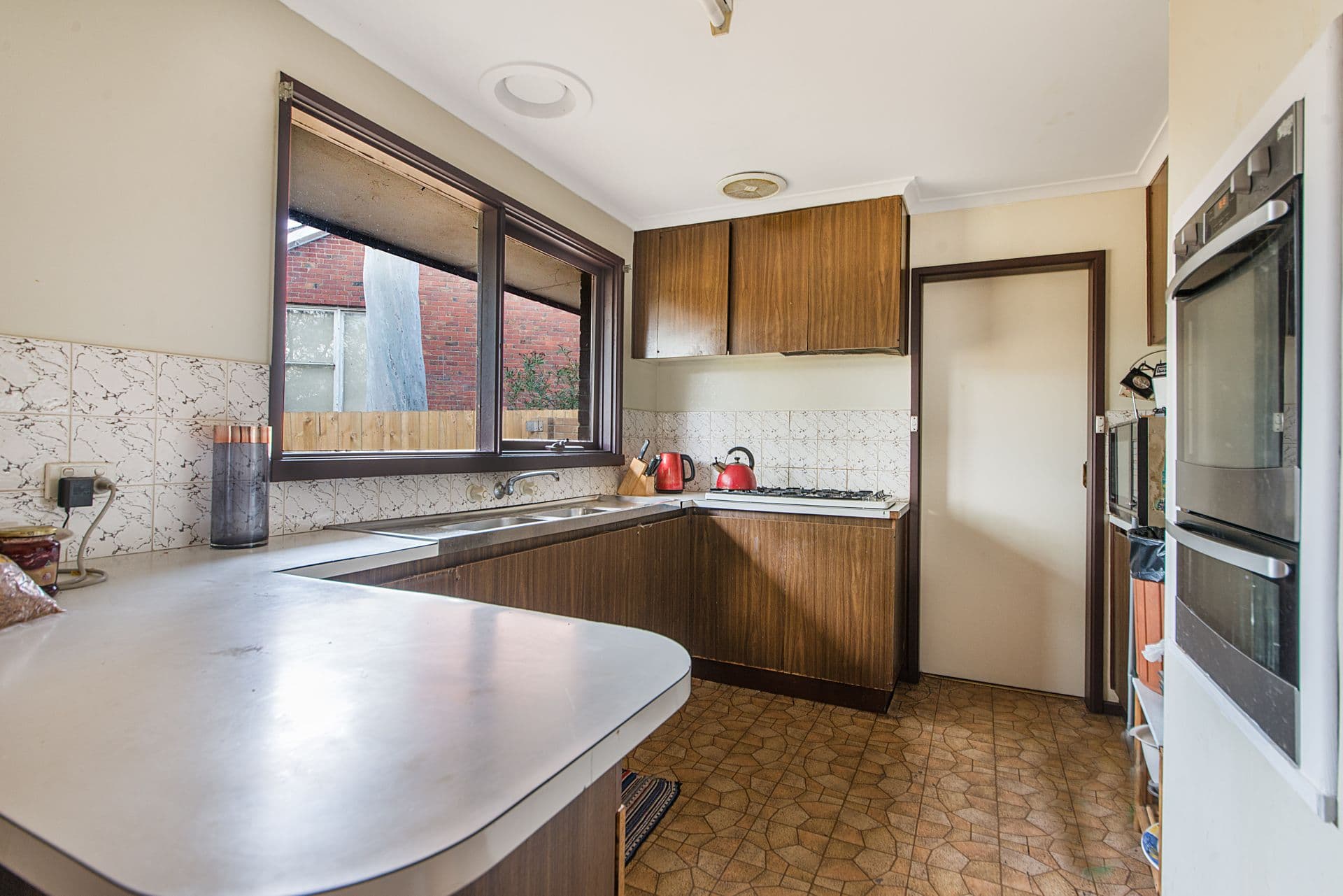 4 Yongala Court, Clayton South, VIC, 3169, Clayton South - Thumbnail 2
