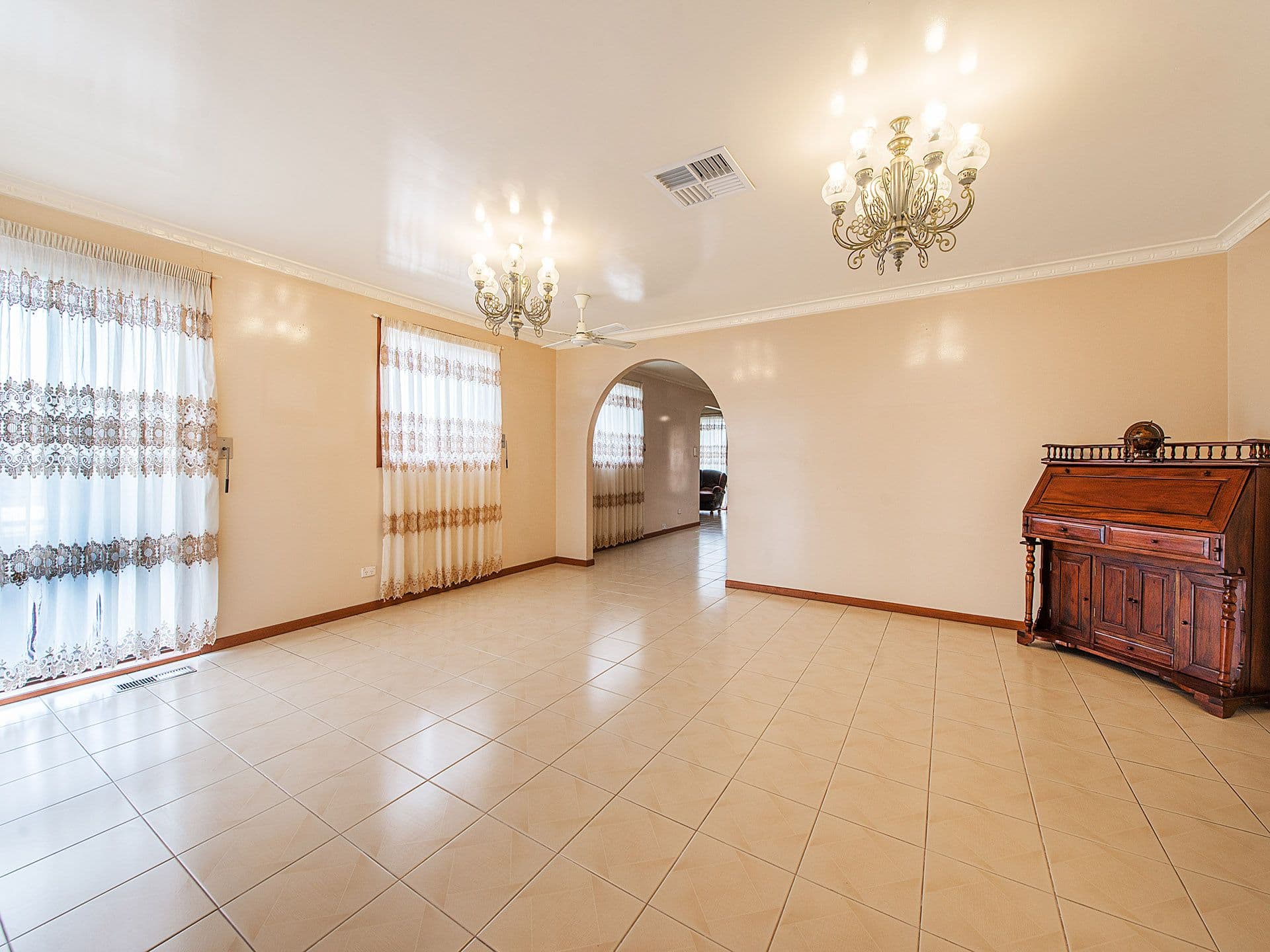 7  Meadowbrook Drive, Wheelers Hill, VIC, 3150, Wheelers Hill - Thumbnail 2