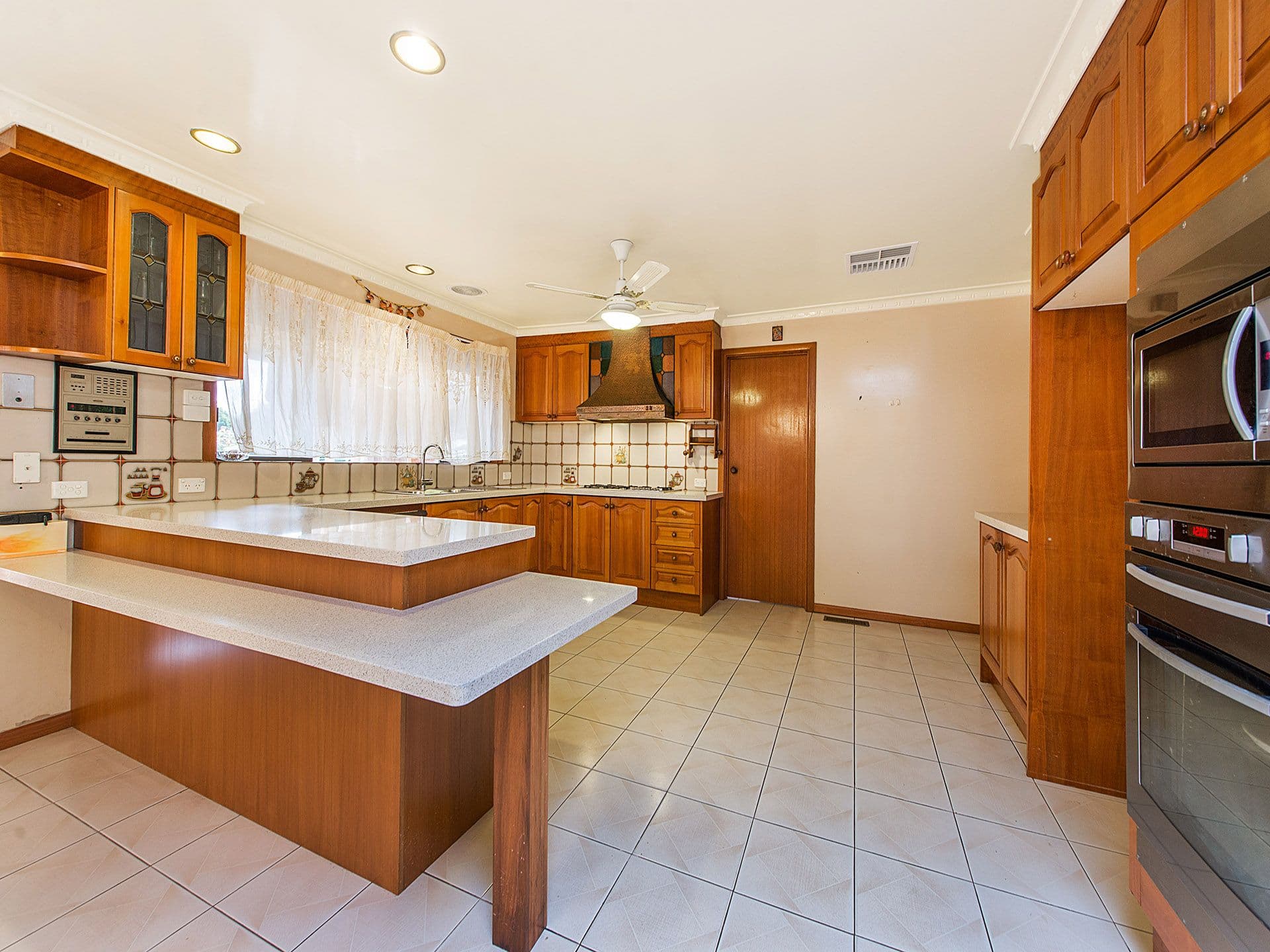 7  Meadowbrook Drive, Wheelers Hill, VIC, 3150, Wheelers Hill - Thumbnail 5