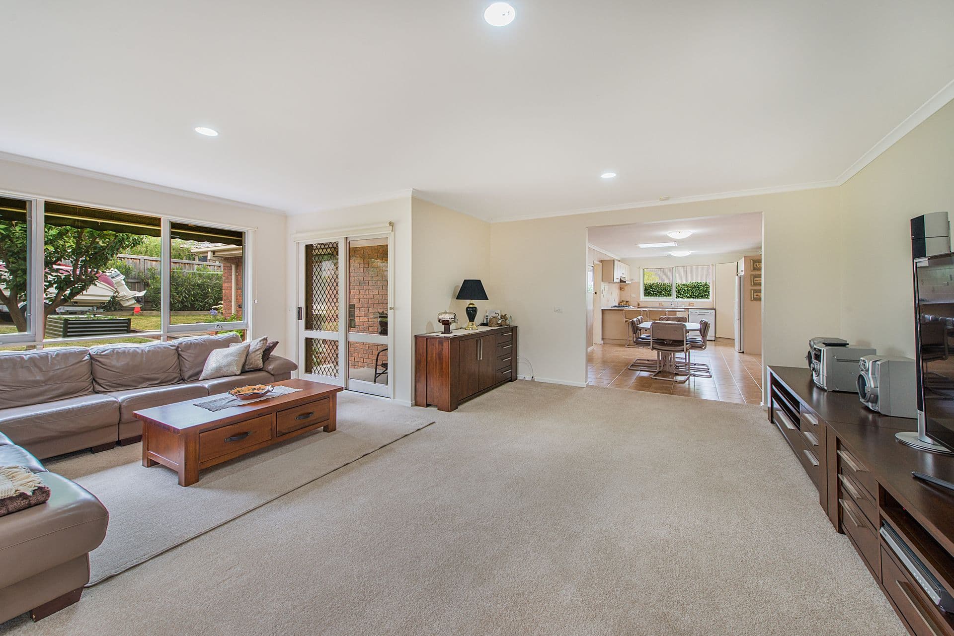 6 Cootamundra Drive, Wheelers Hill, VIC, 3150, Wheelers Hill - Thumbnail 2