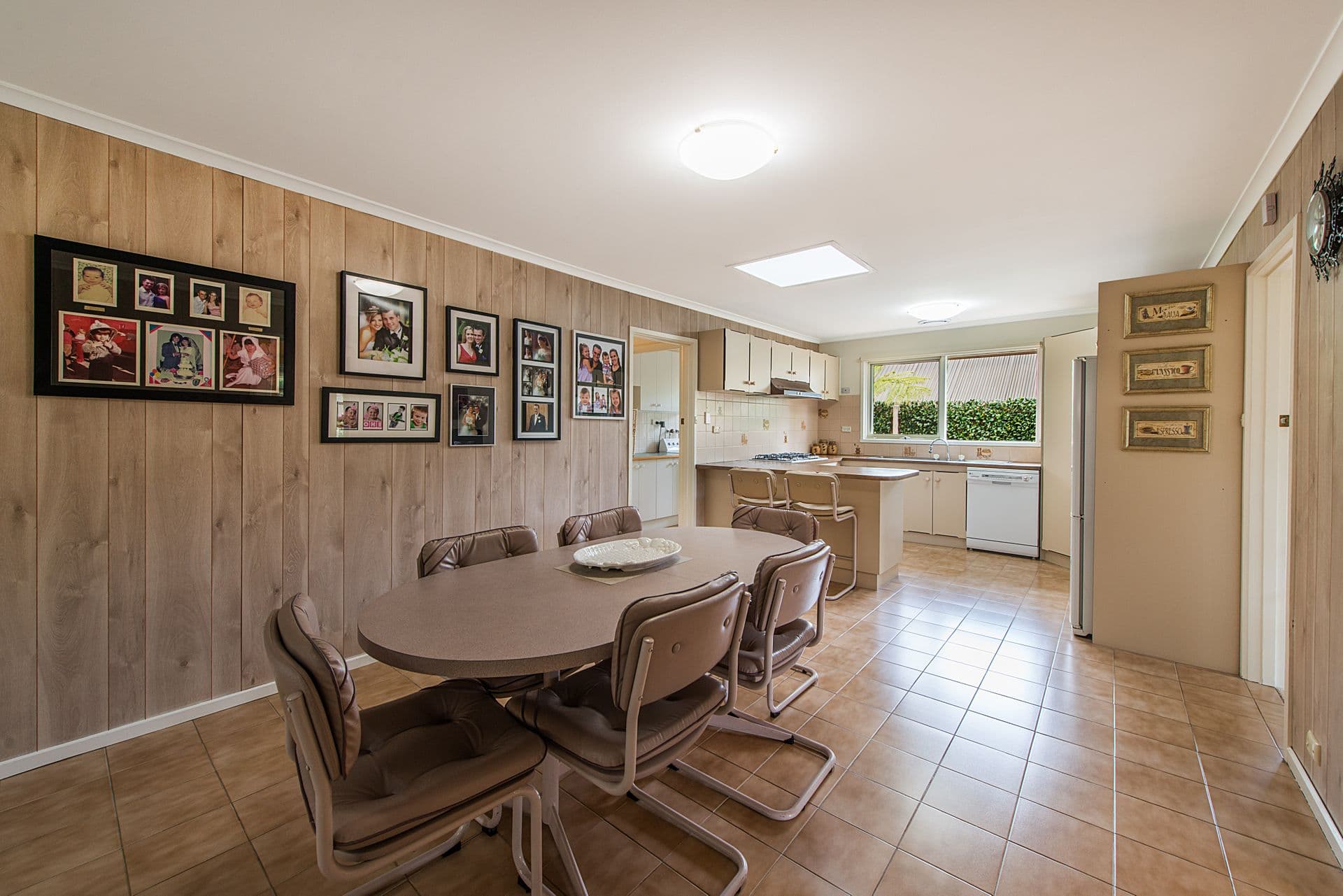 6 Cootamundra Drive, Wheelers Hill, VIC, 3150, Wheelers Hill - Thumbnail 3
