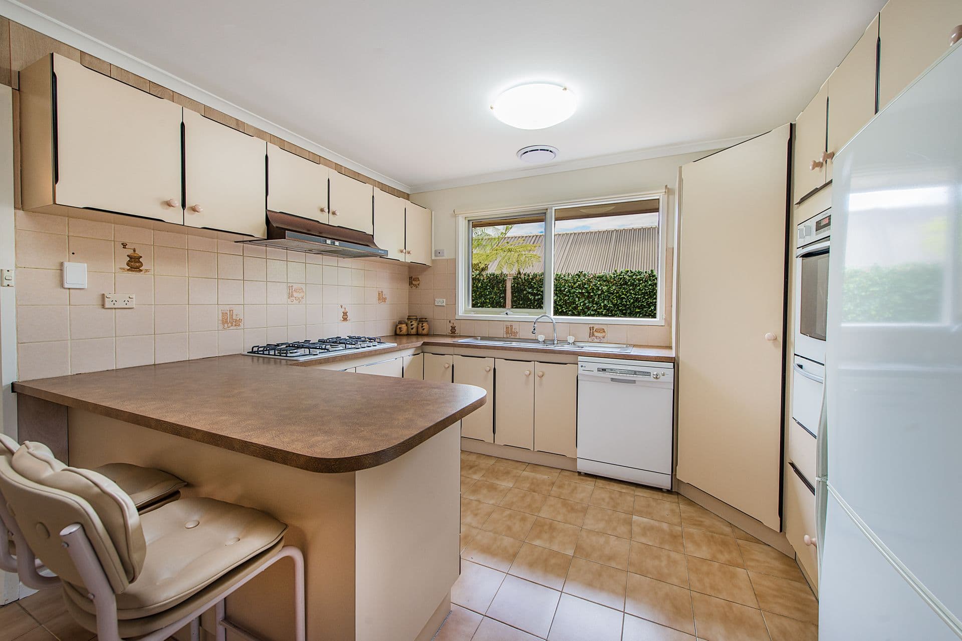 6 Cootamundra Drive, Wheelers Hill, VIC, 3150, Wheelers Hill - Thumbnail 4