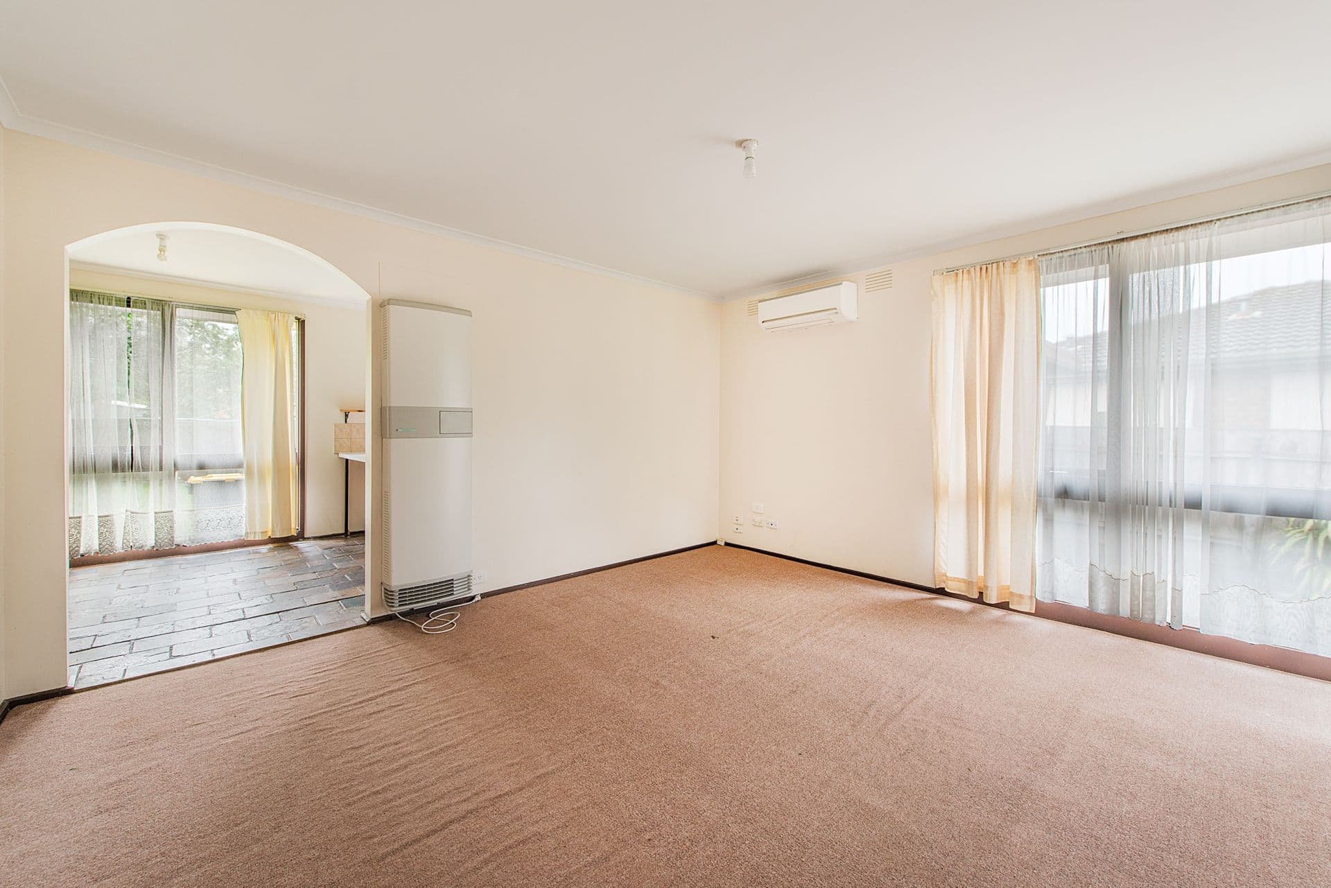 17 Leonard Close, Clarinda, VIC, 3169, Clarinda - Thumbnail 2