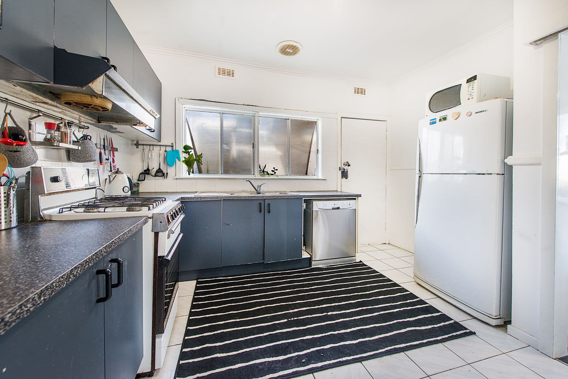38 Leumear Street, Oakleigh East, VIC, 3166, Oakleigh East - Thumbnail 3