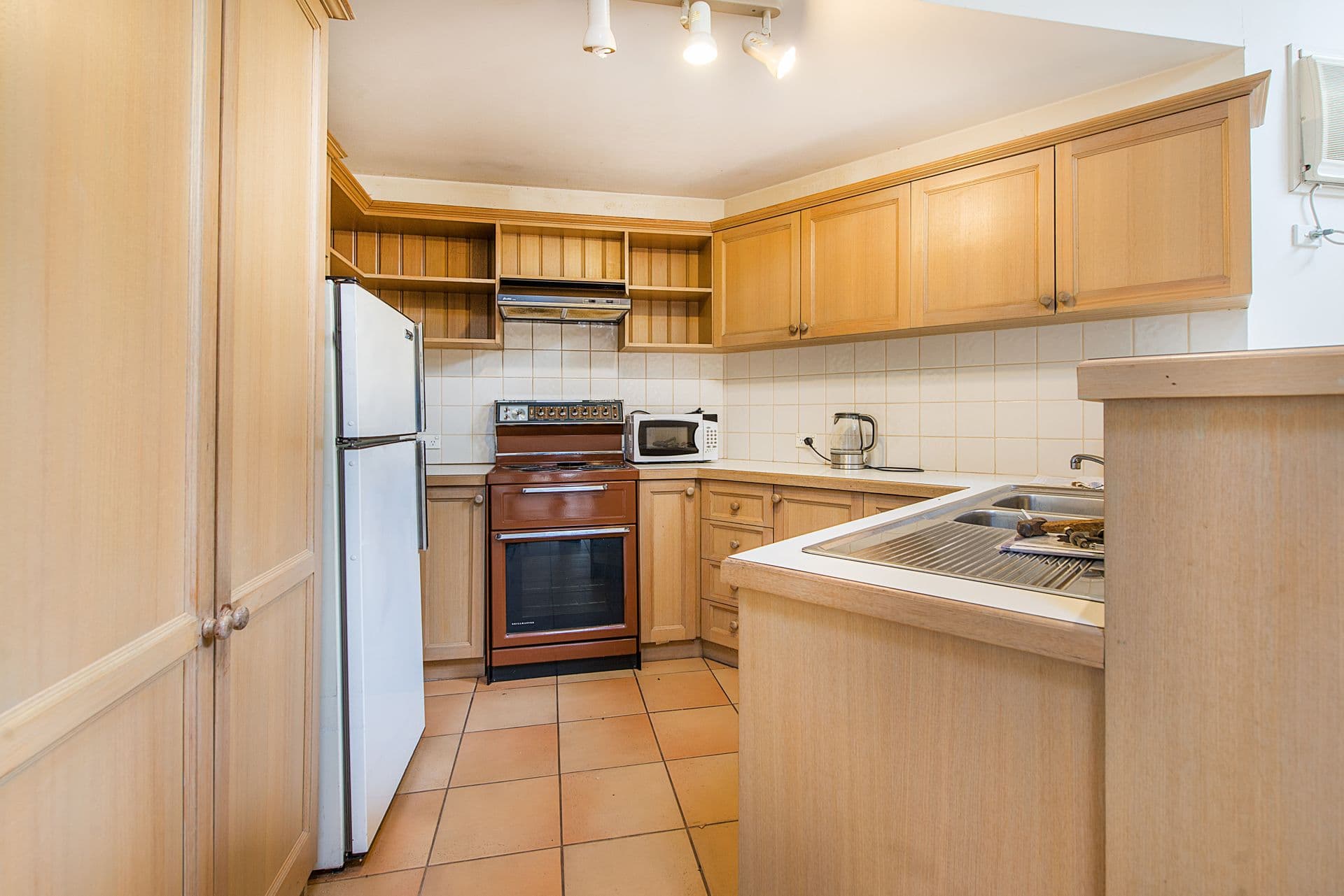 35 Kemp Avenue, Mount Waverley, VIC, 3149, Mount Waverley - Thumbnail 4