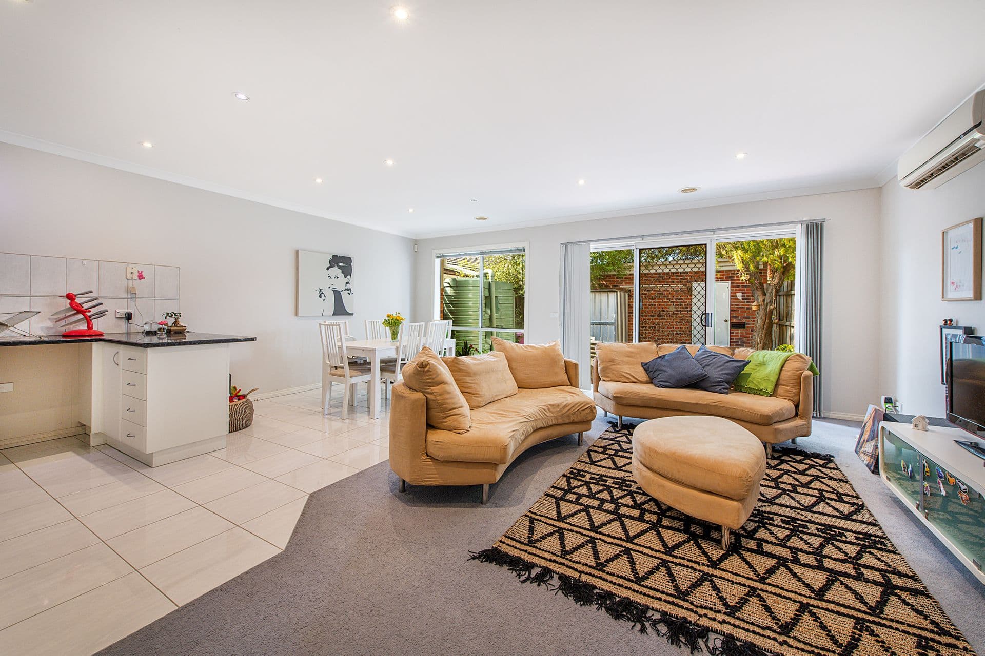 2/39 Main Road, Clayton South, VIC, 3169, Clayton South - Thumbnail 2