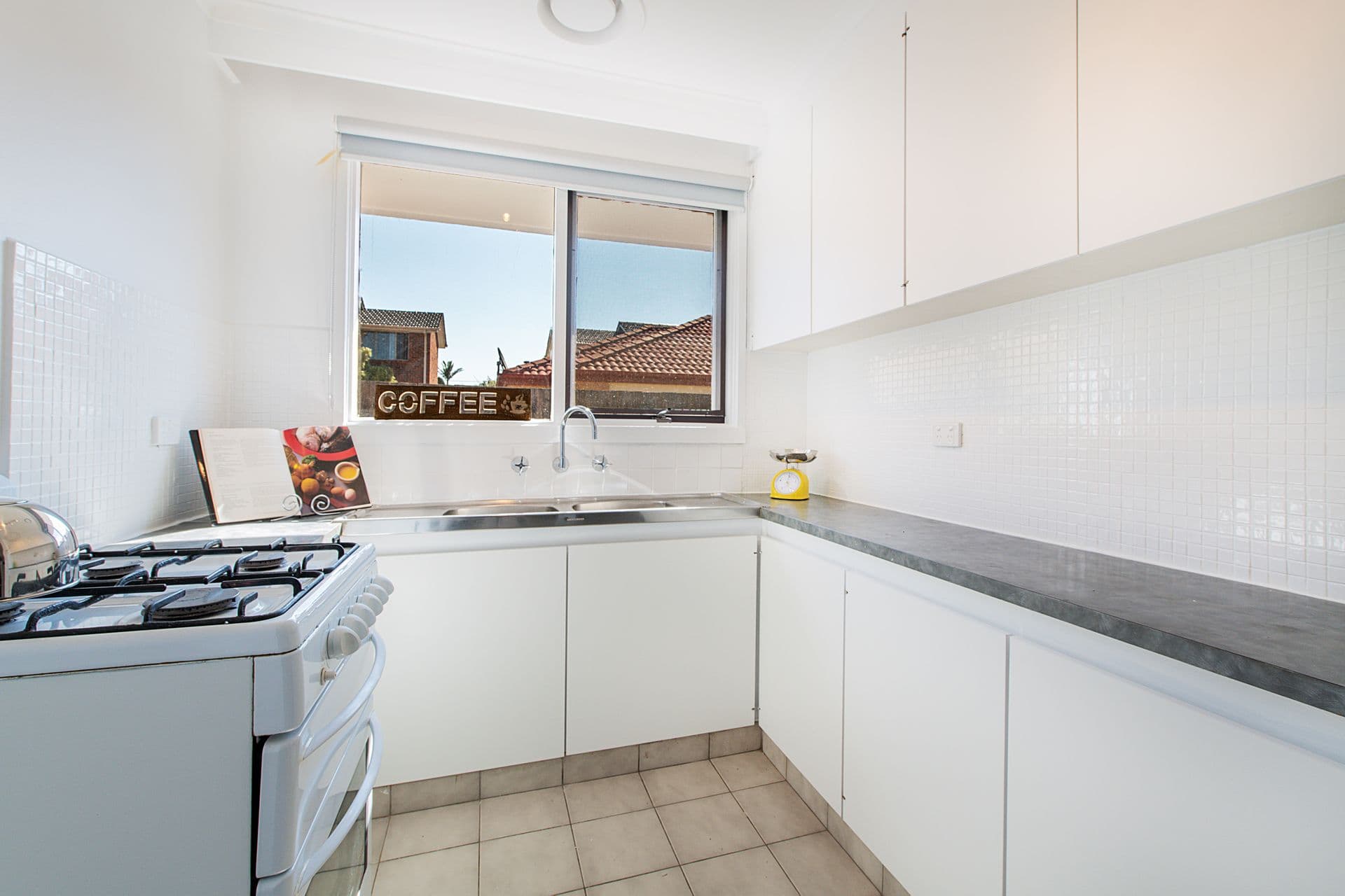 2/5 Rose Street, Clayton, VIC, 3168, Clayton - Thumbnail 3