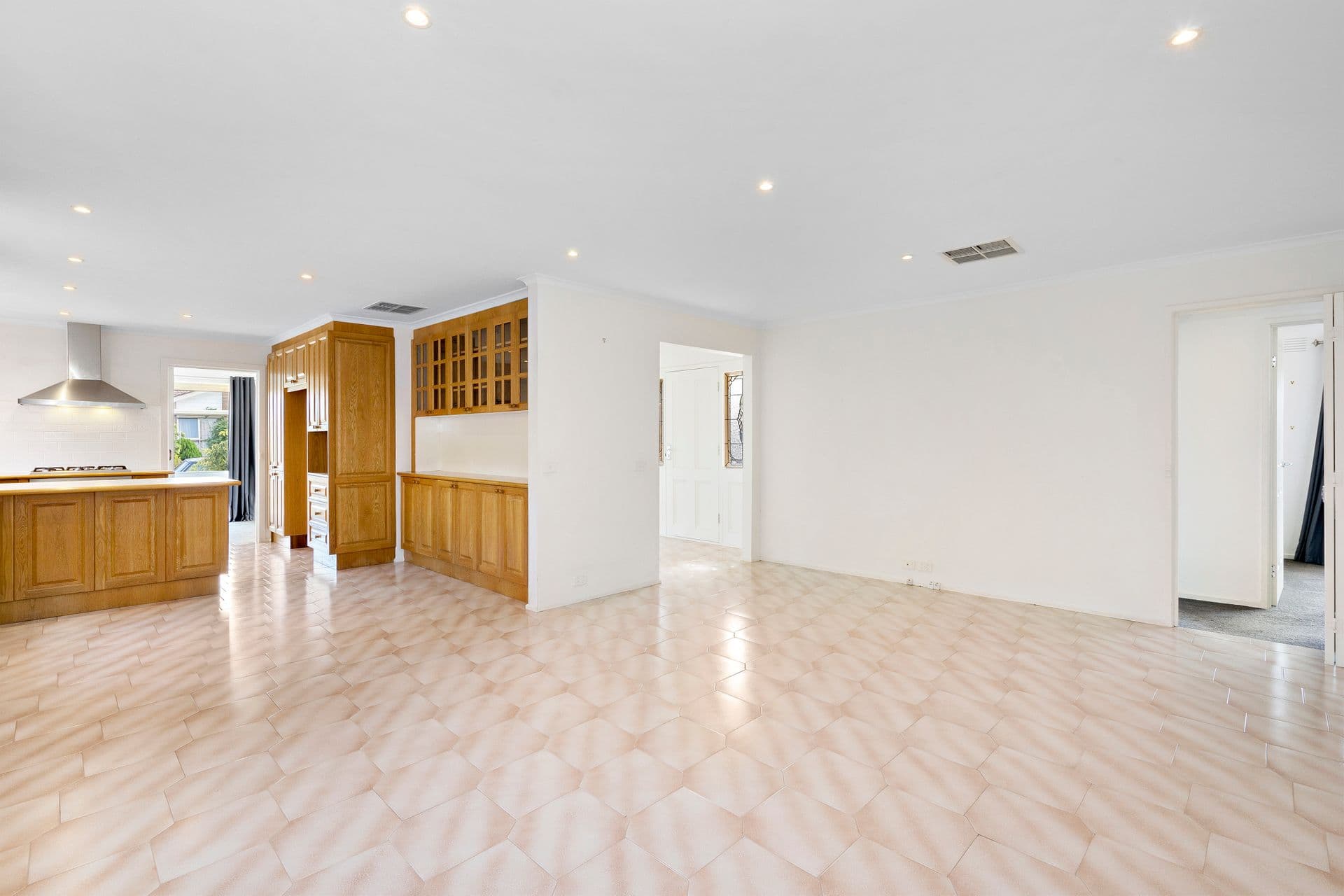 27 Cooinda Crescent, Clarinda, VIC, 3169, Clarinda - Thumbnail 4